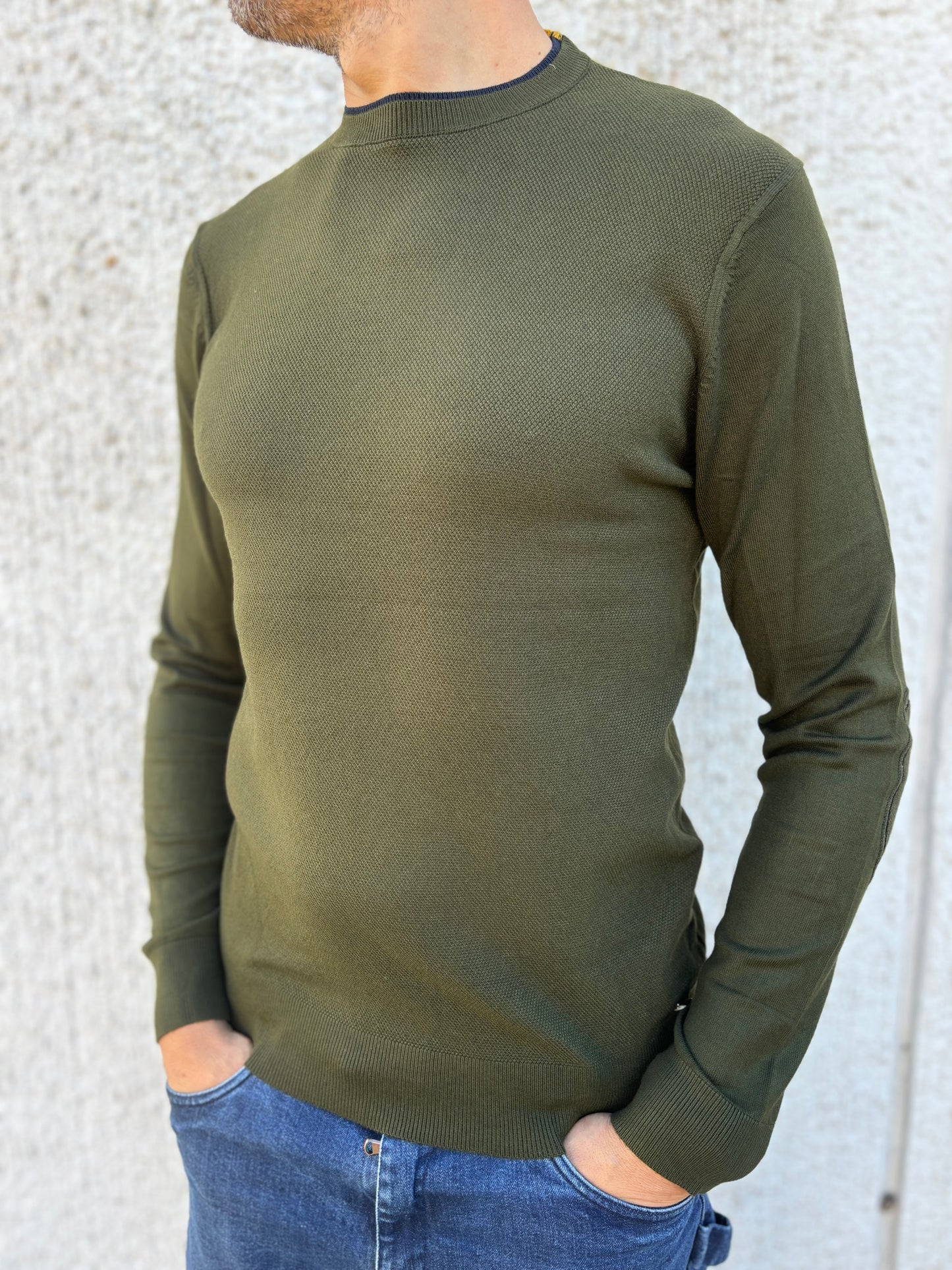 Markup Maglia girocollo lavorazione nido d'ape con toppe fantasia VERDE MILITARE