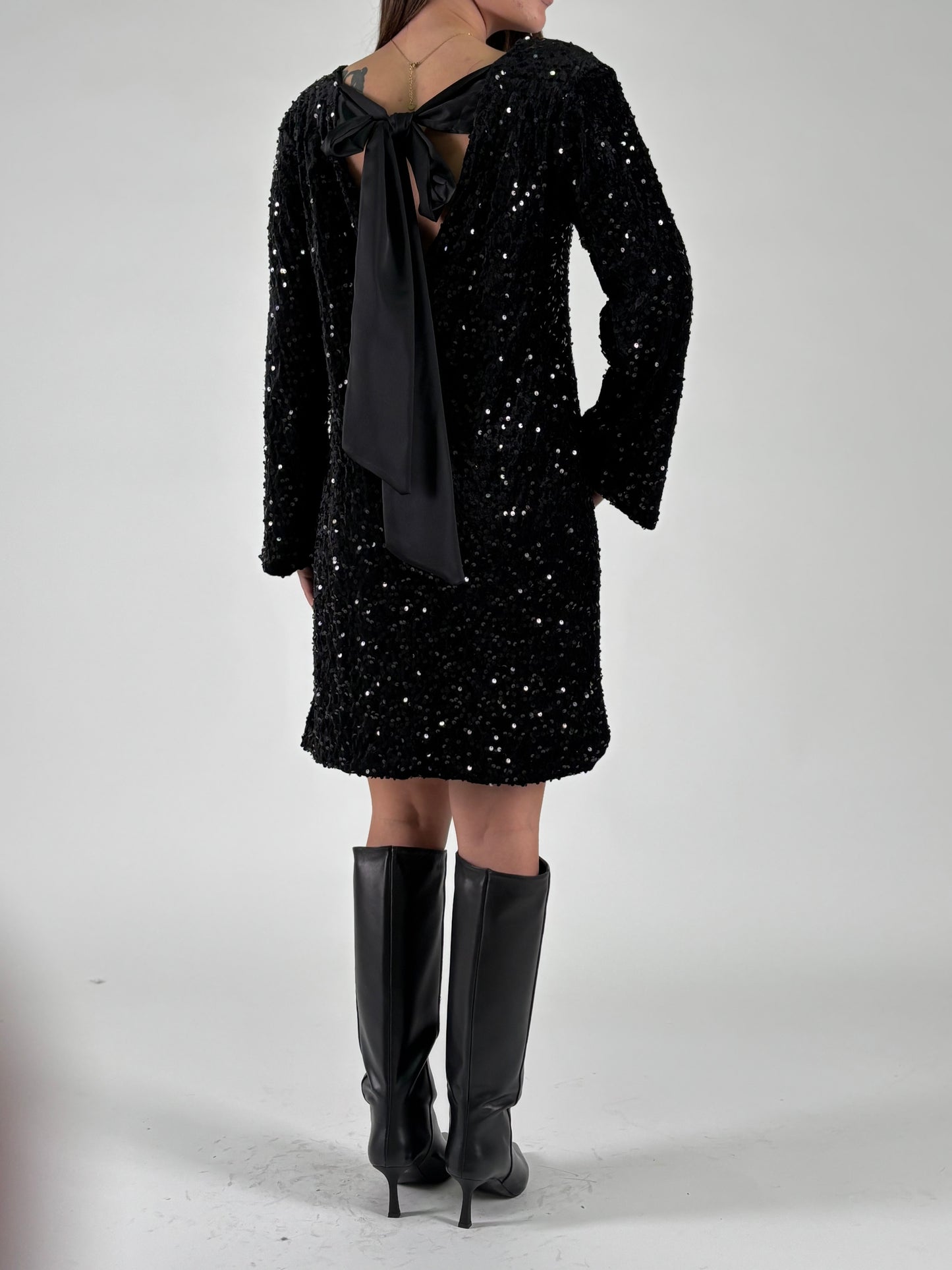 Aglaea Abito corto girocollo ml in paillettes nere NERO