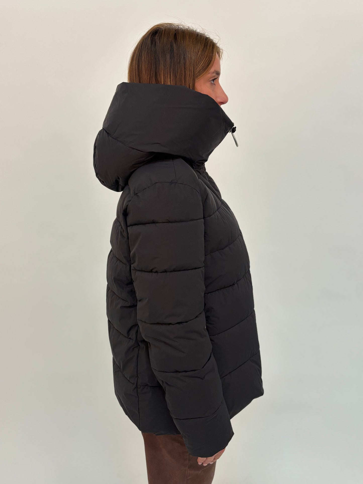 FREEDOMDAY piumino corto  ecodown con cappuccio NERO