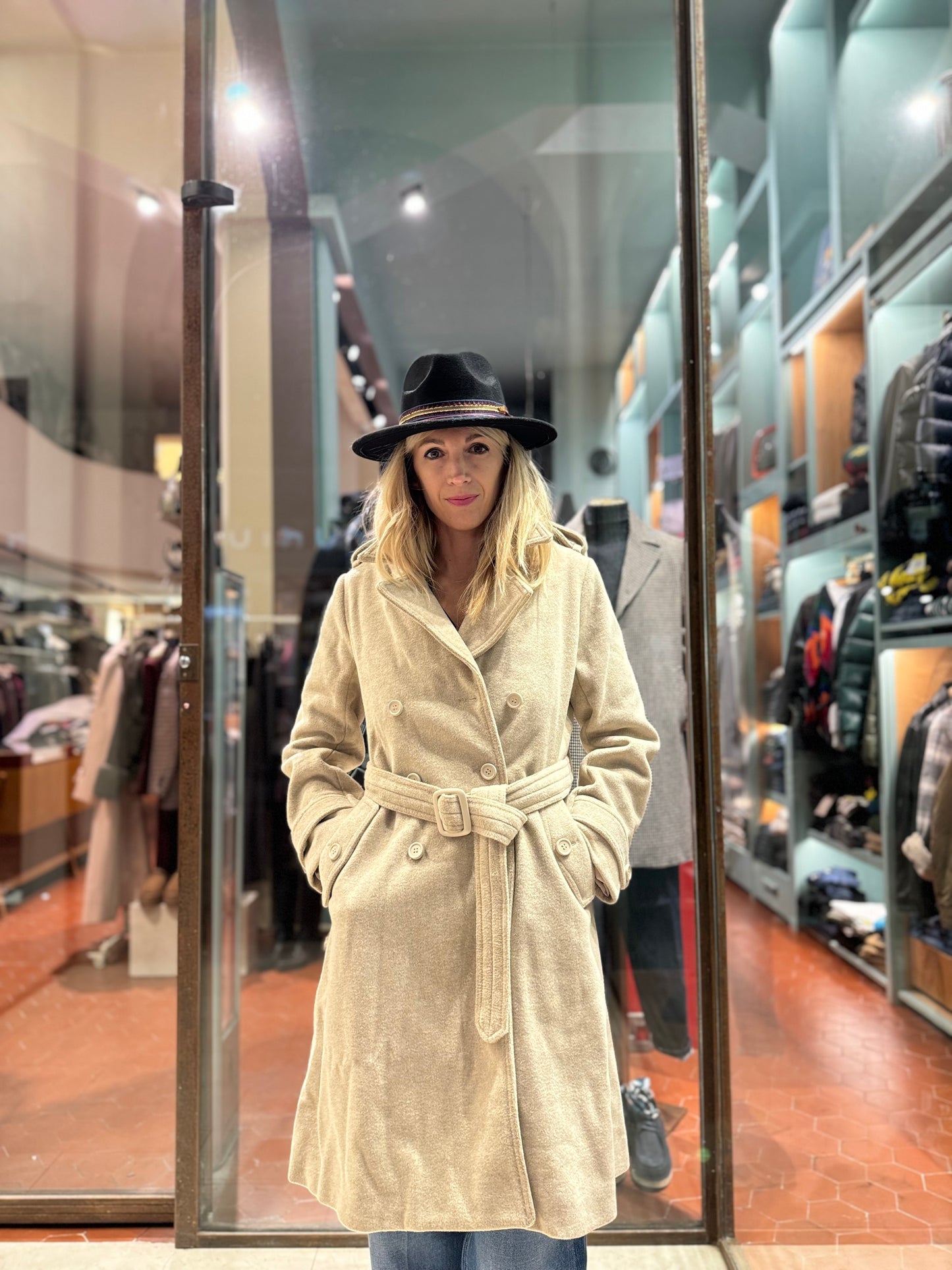 Molly Bracken Cappotto doppiopetto con cintura BEIGE