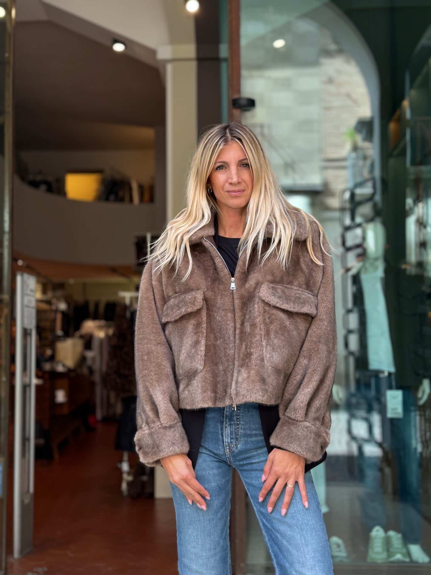 Betta Corradi Pelliccia corta cropped FANGO