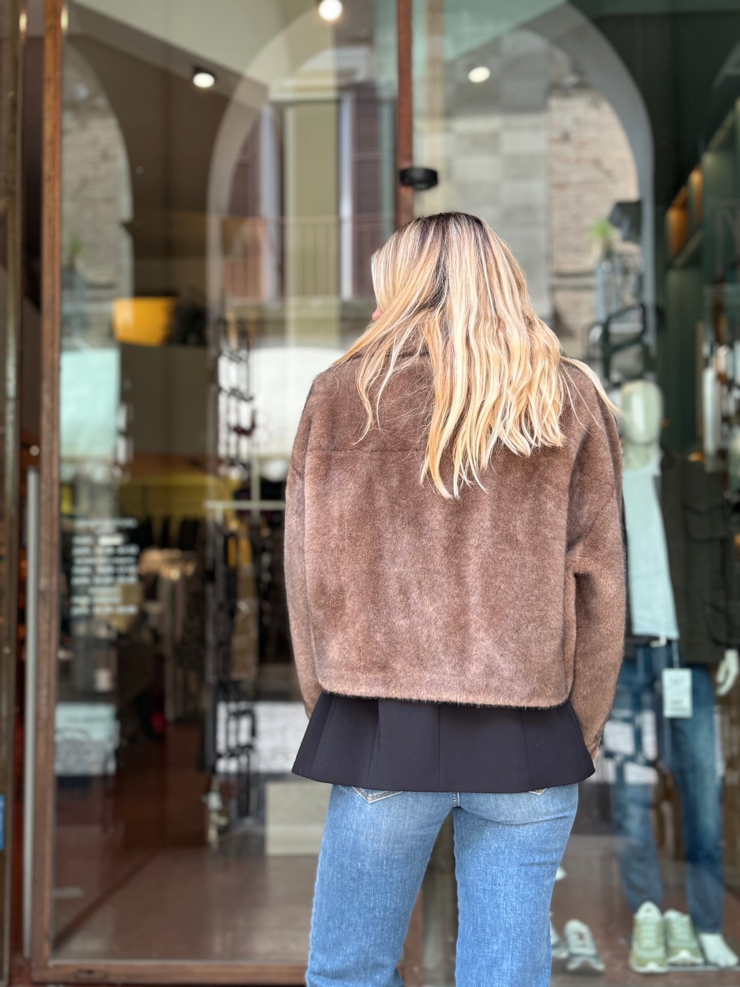 Betta Corradi Pelliccia corta cropped FANGO