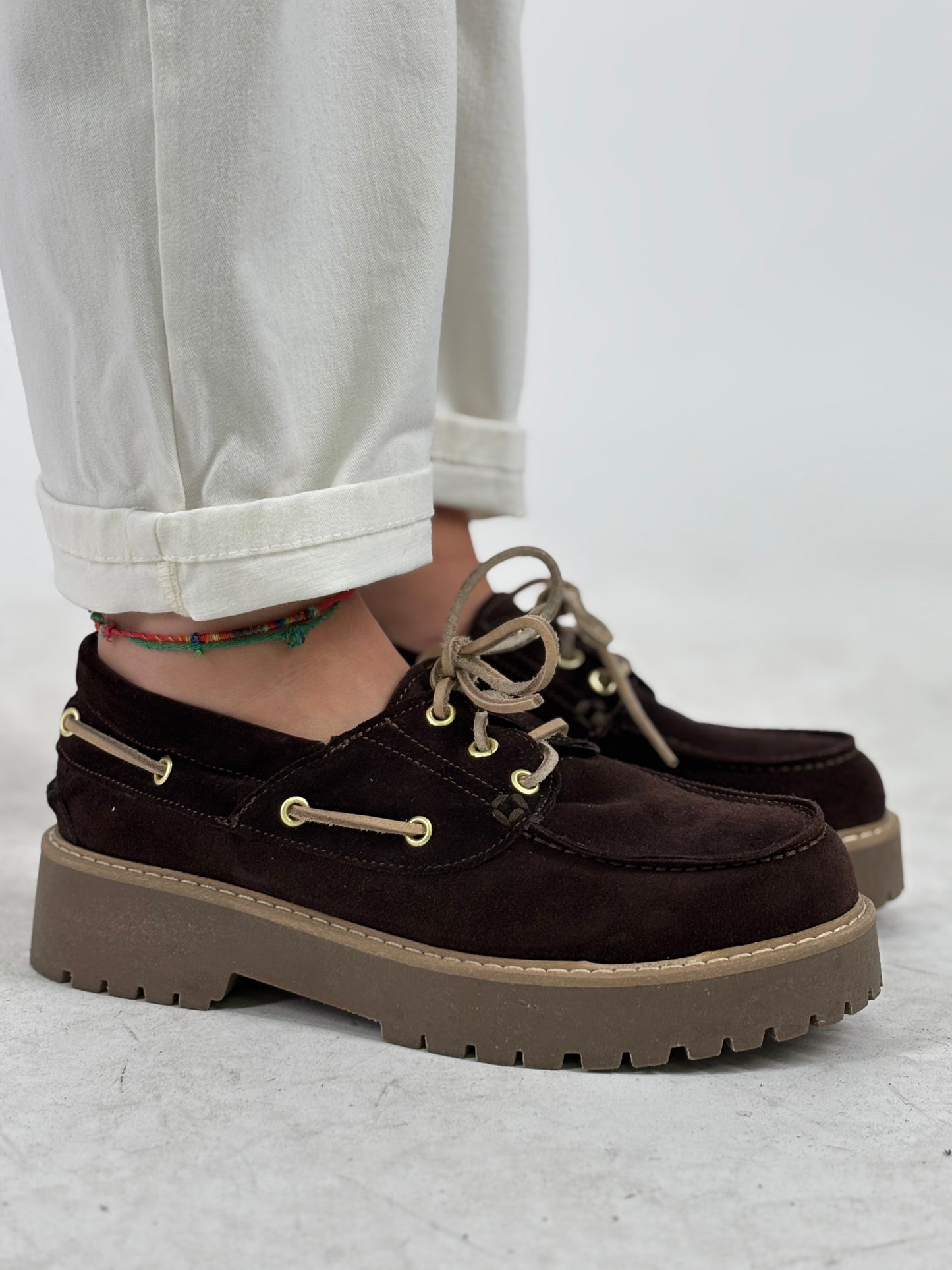 Ovyè Mocassino scamosciato fondo carrarmato MARRONE