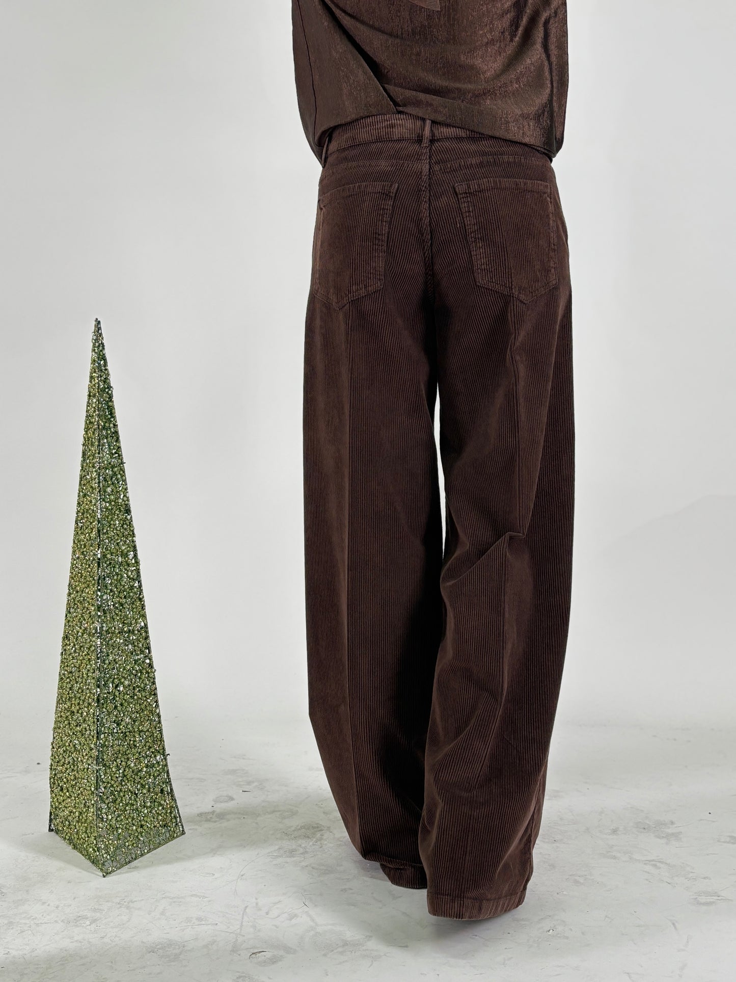 Tensione In Pantalone palazzo in velluto a costine MARRONE