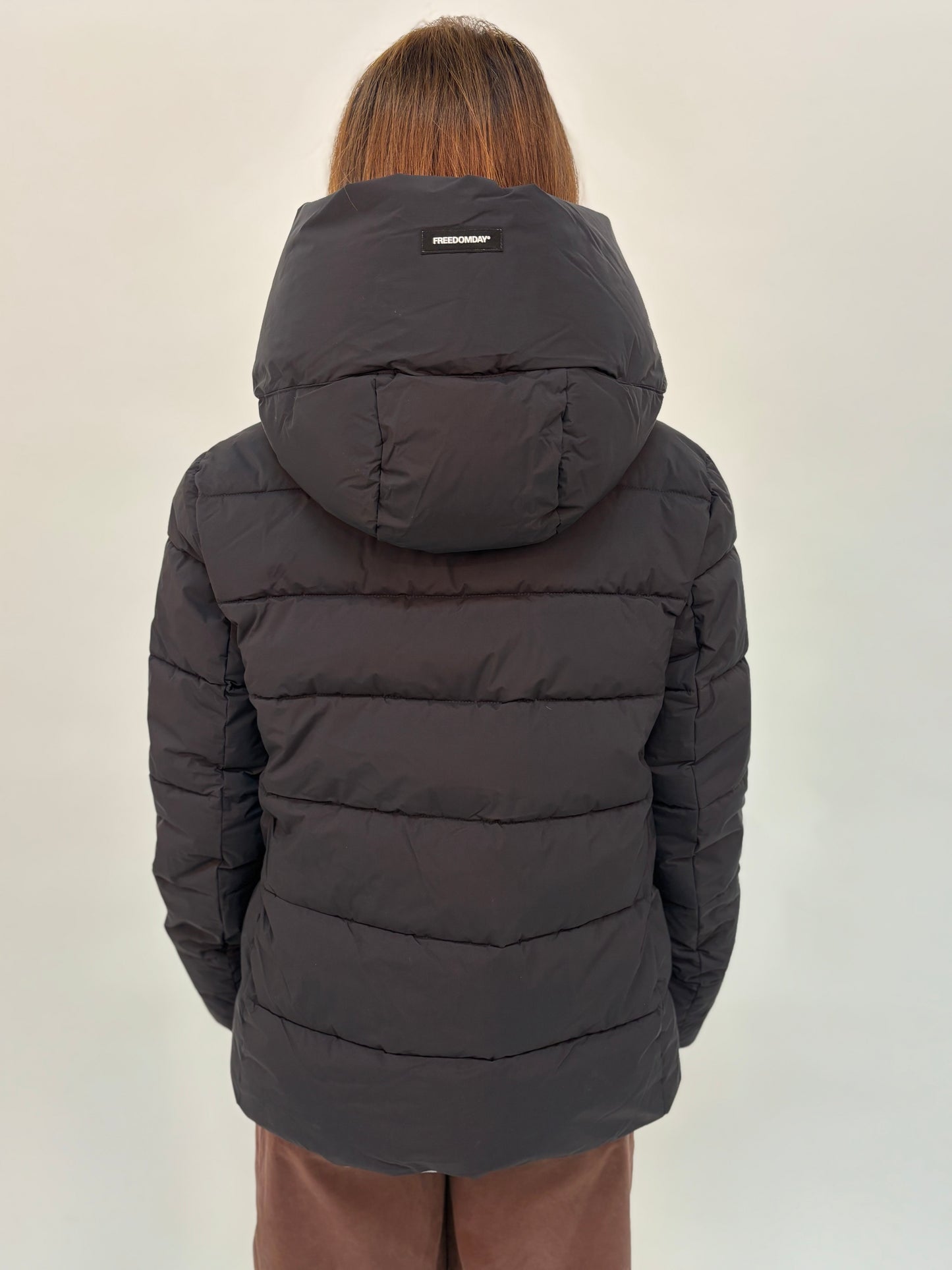 FREEDOMDAY piumino corto  ecodown con cappuccio NERO