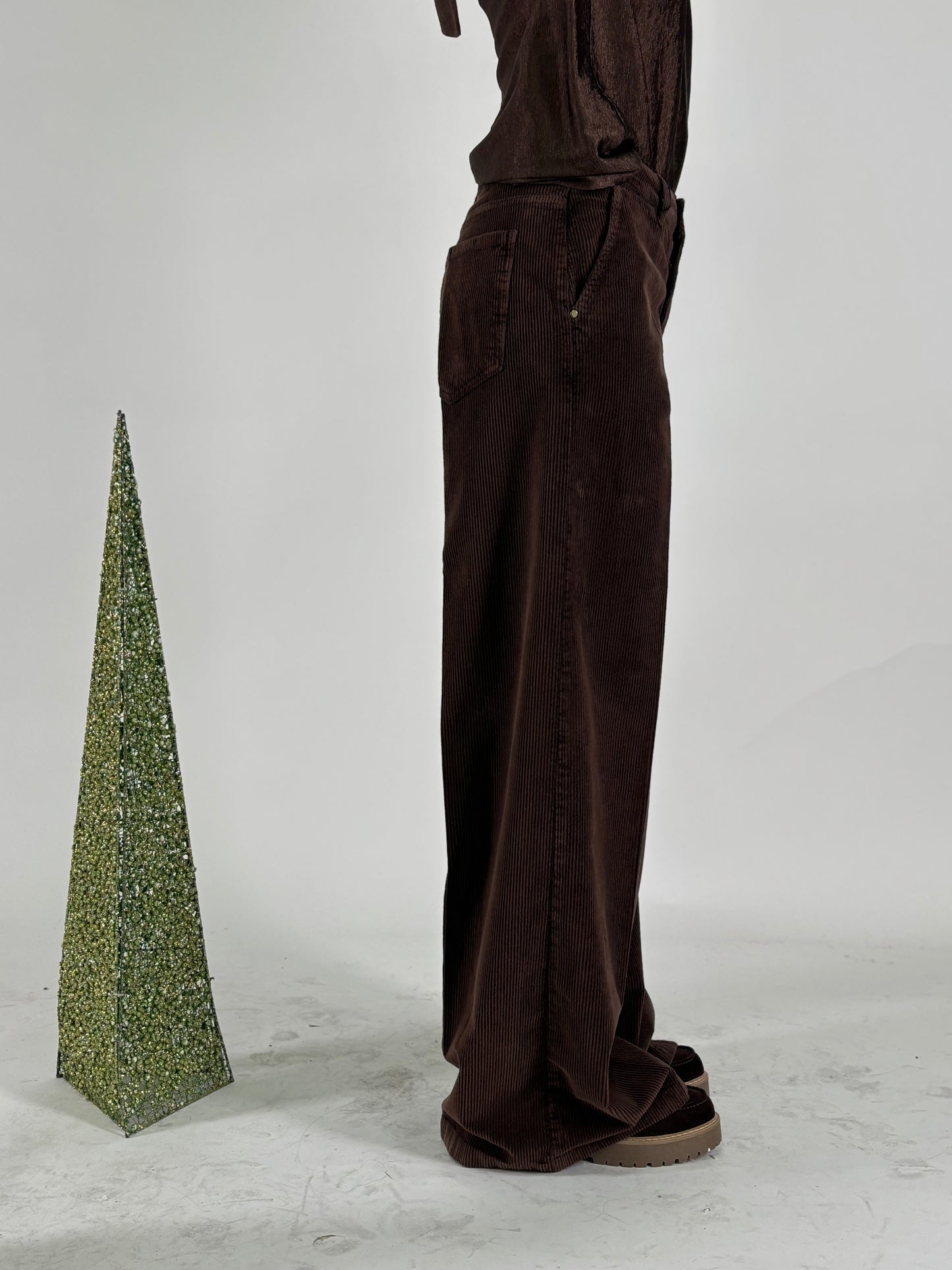 Tensione In Pantalone palazzo in velluto a costine MARRONE