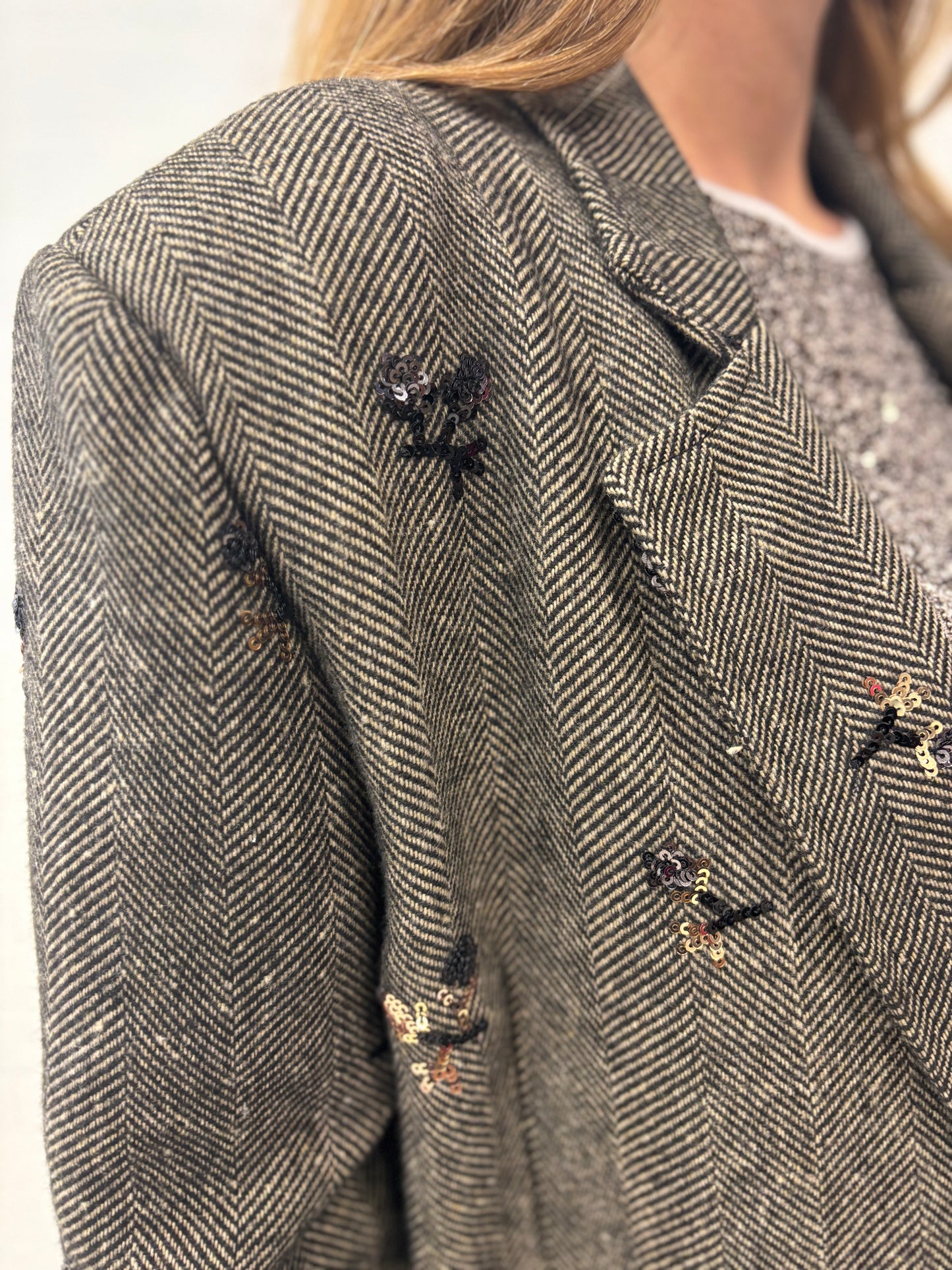 Philia Loft Giacca spinata con paillettes MARRONE