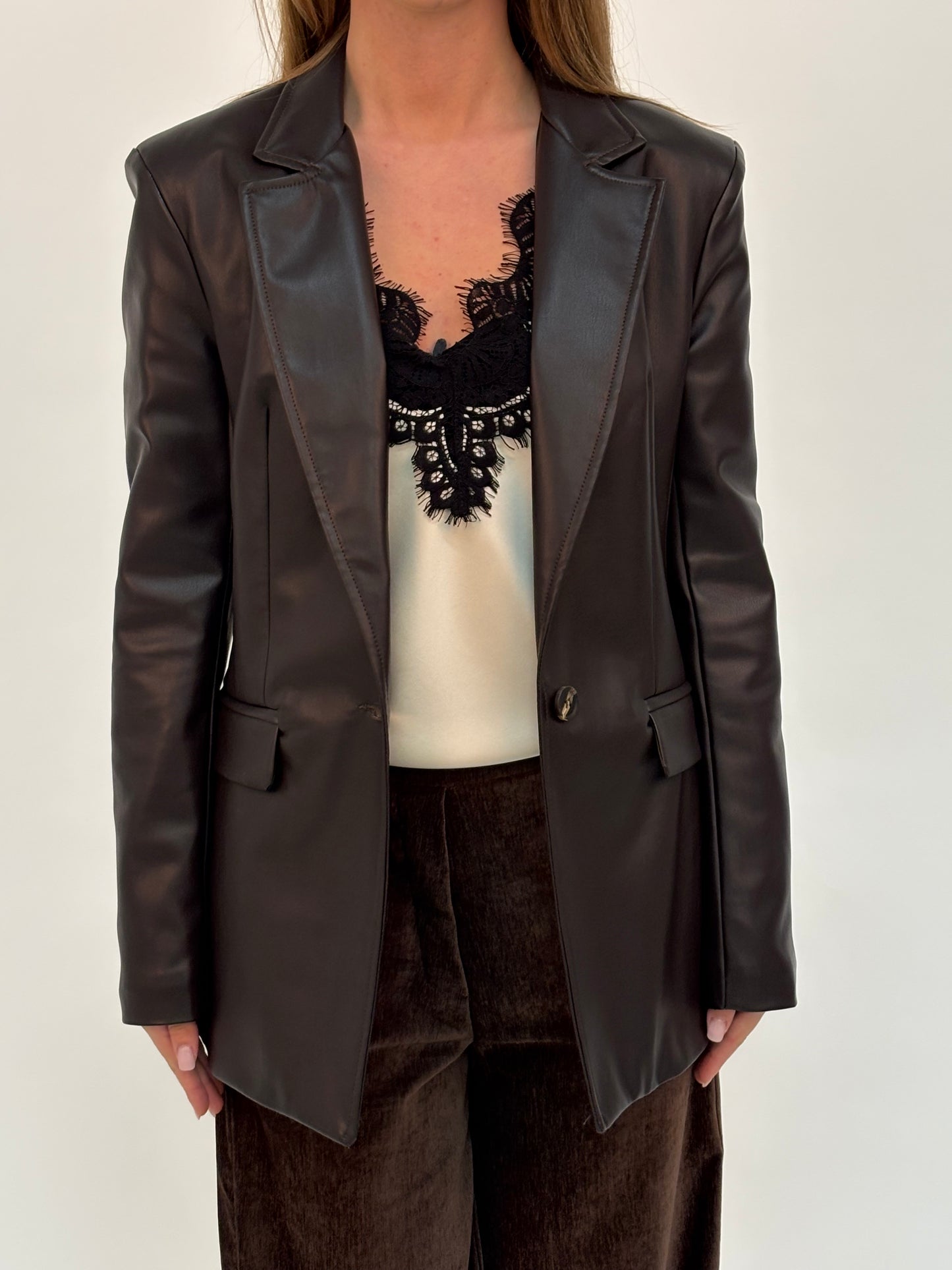 Susy Mix Giacca ecopelle ad un bottone MARRONE