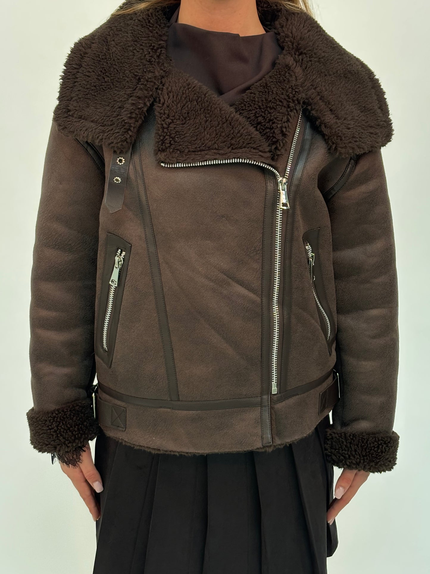 Susy Mix Montone corto MARRONE