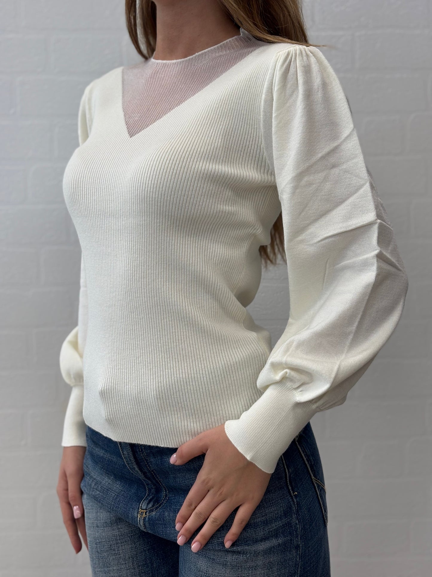 Molly Bracken Maglia girocollo con tulle effetto collo V PANNA