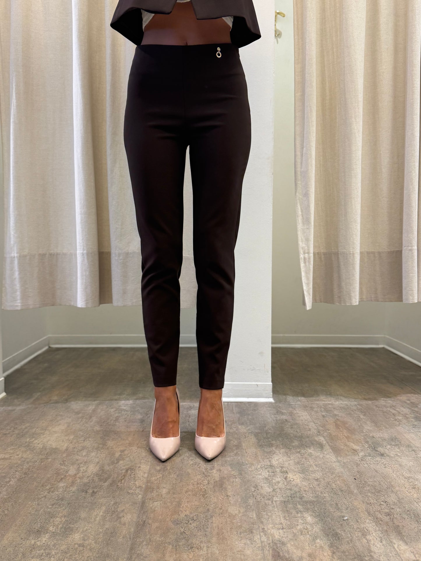 Relish Pantalone capri stretto MARRONE