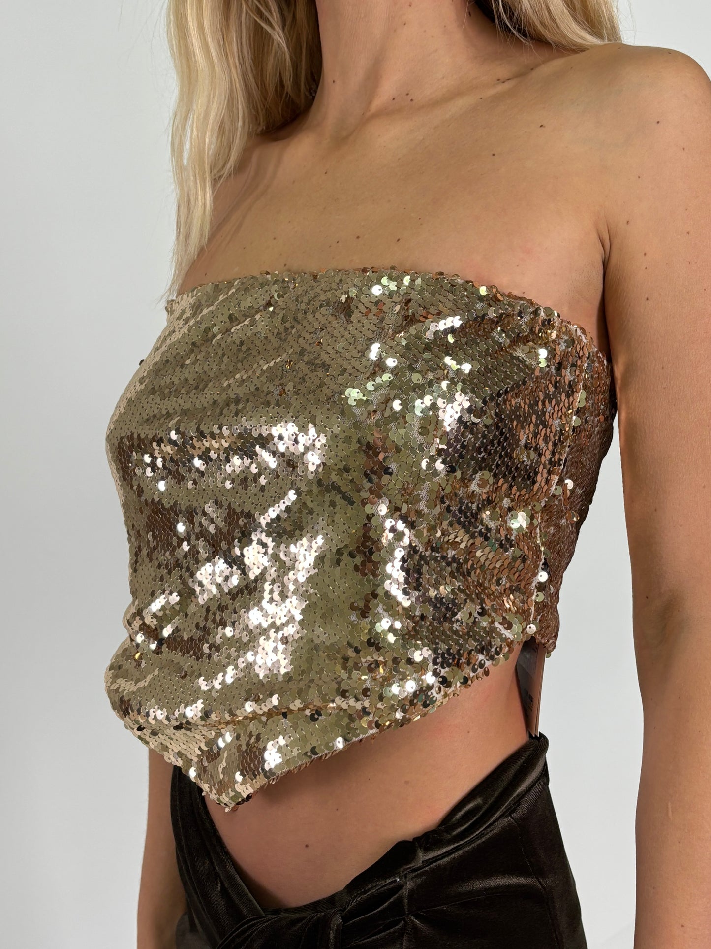 Haveone Top in paillettes a punta davanti ORO