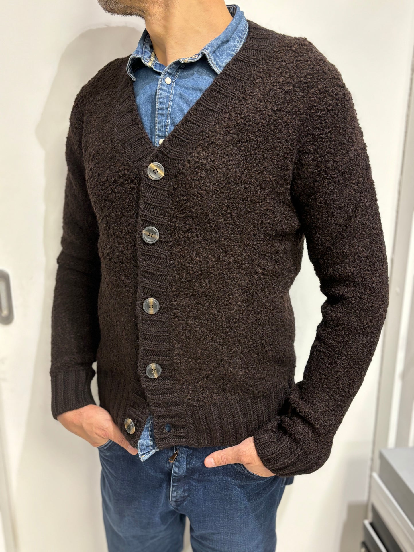 Retois Cardigan misto lana effetto teddy con bottoni scollo v MARRONE