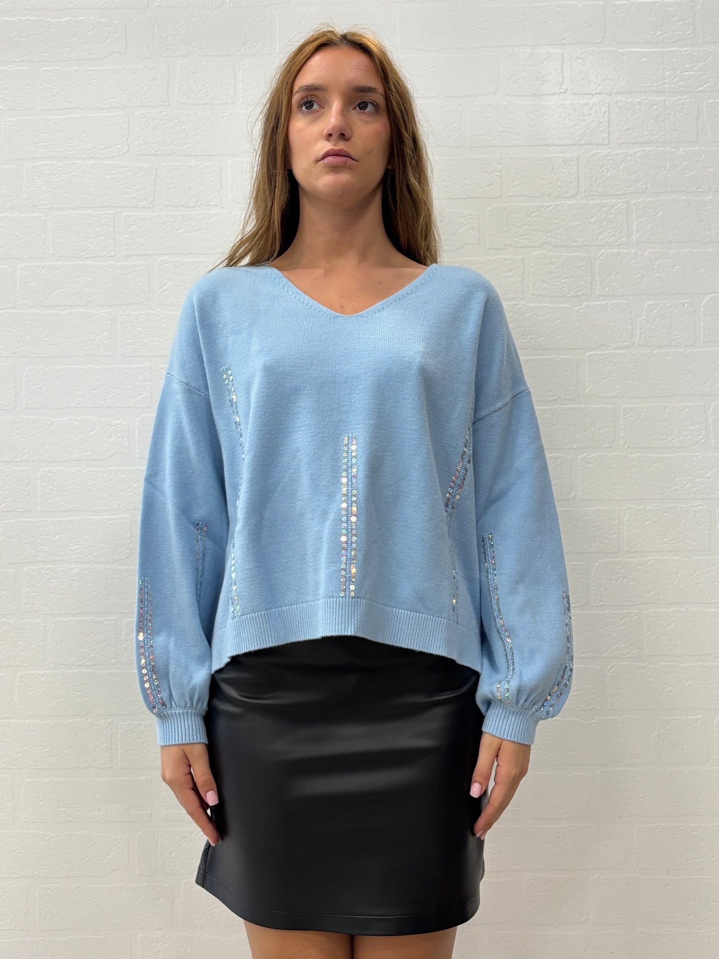 Griffai Maglia over collo V  con paillettes CELESTE