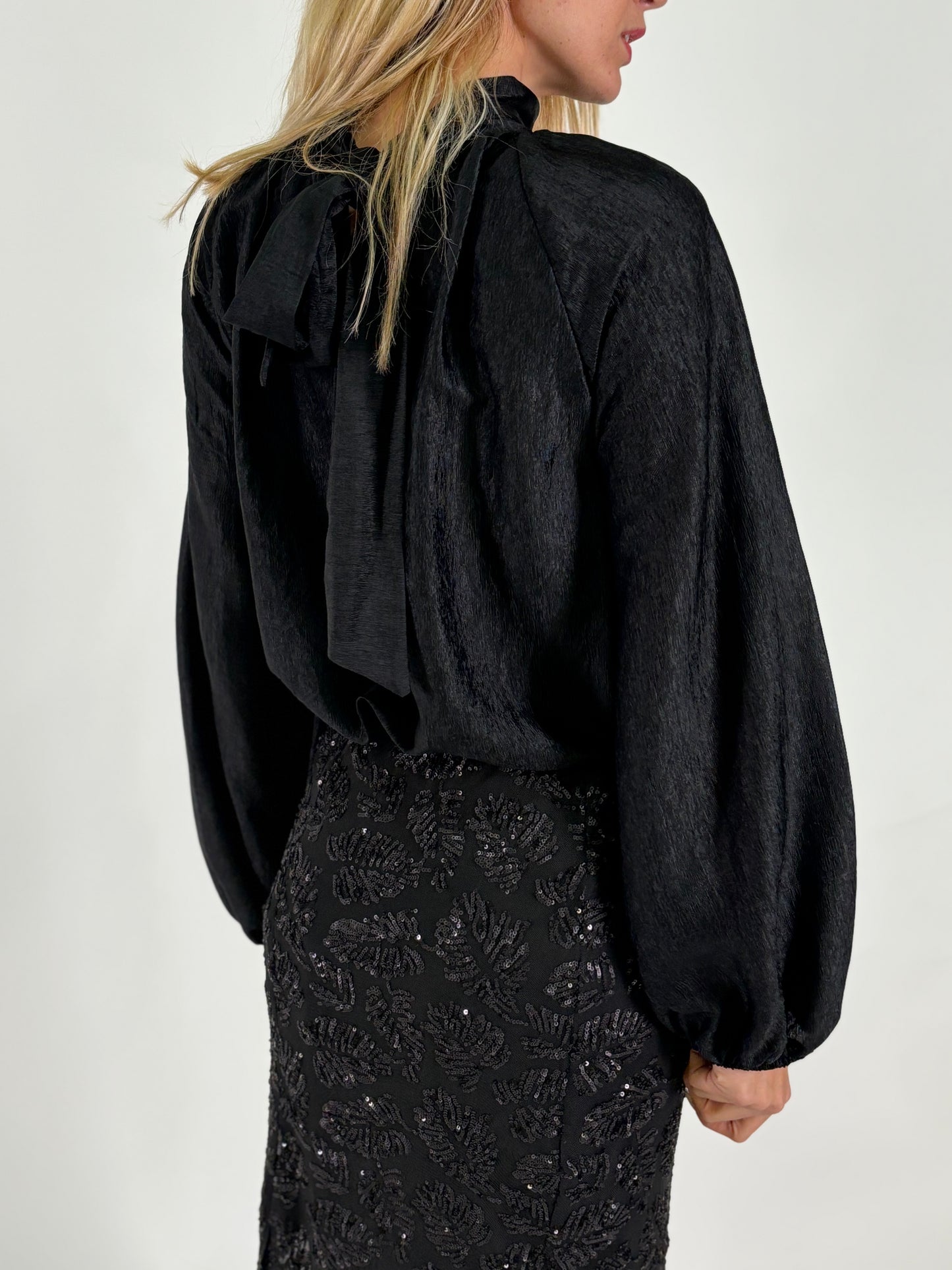 Tensione In Blusa ml fiocco dietro NERO