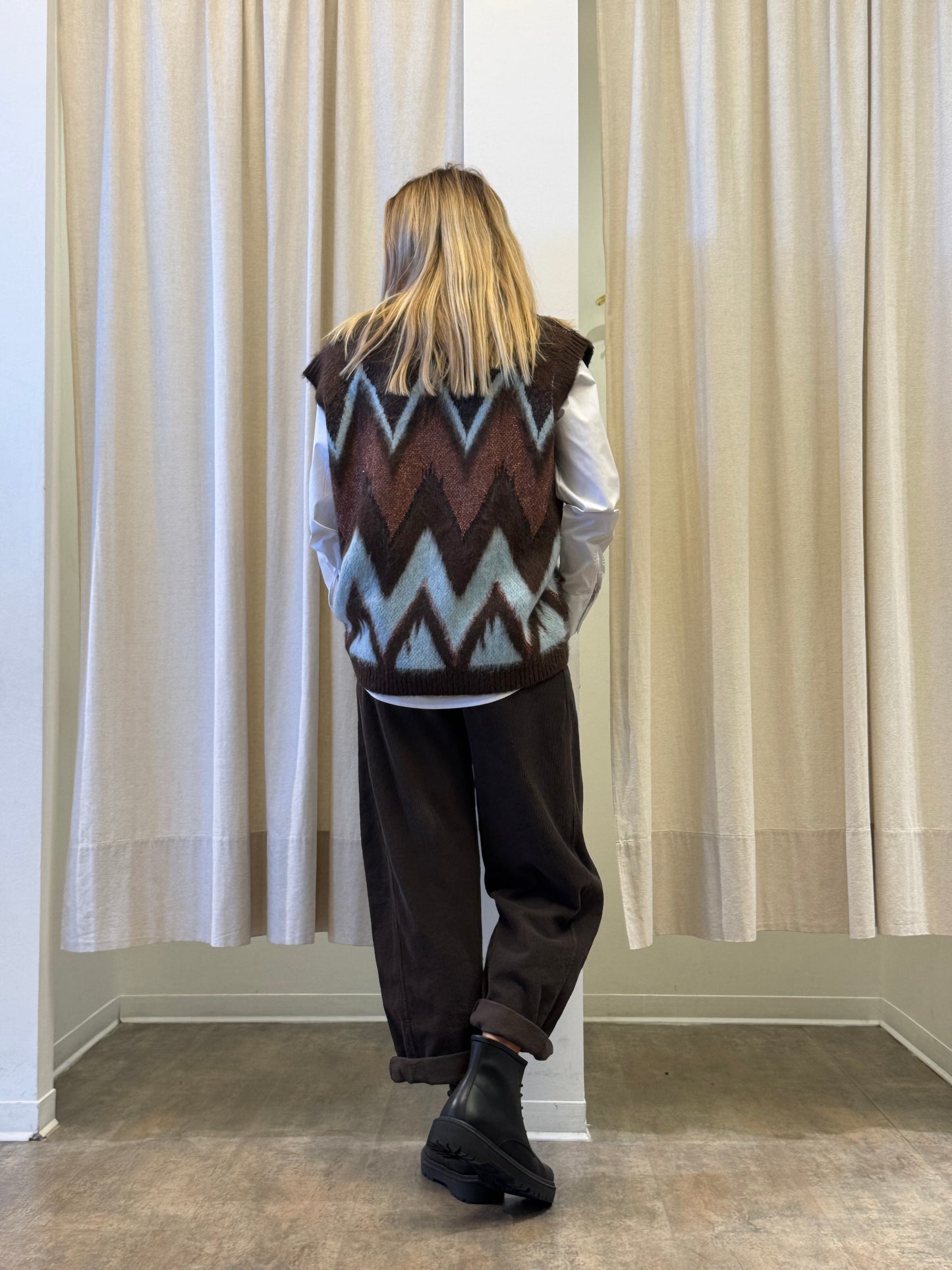 Tensione In Gilet V laminato fantasia MARRONE