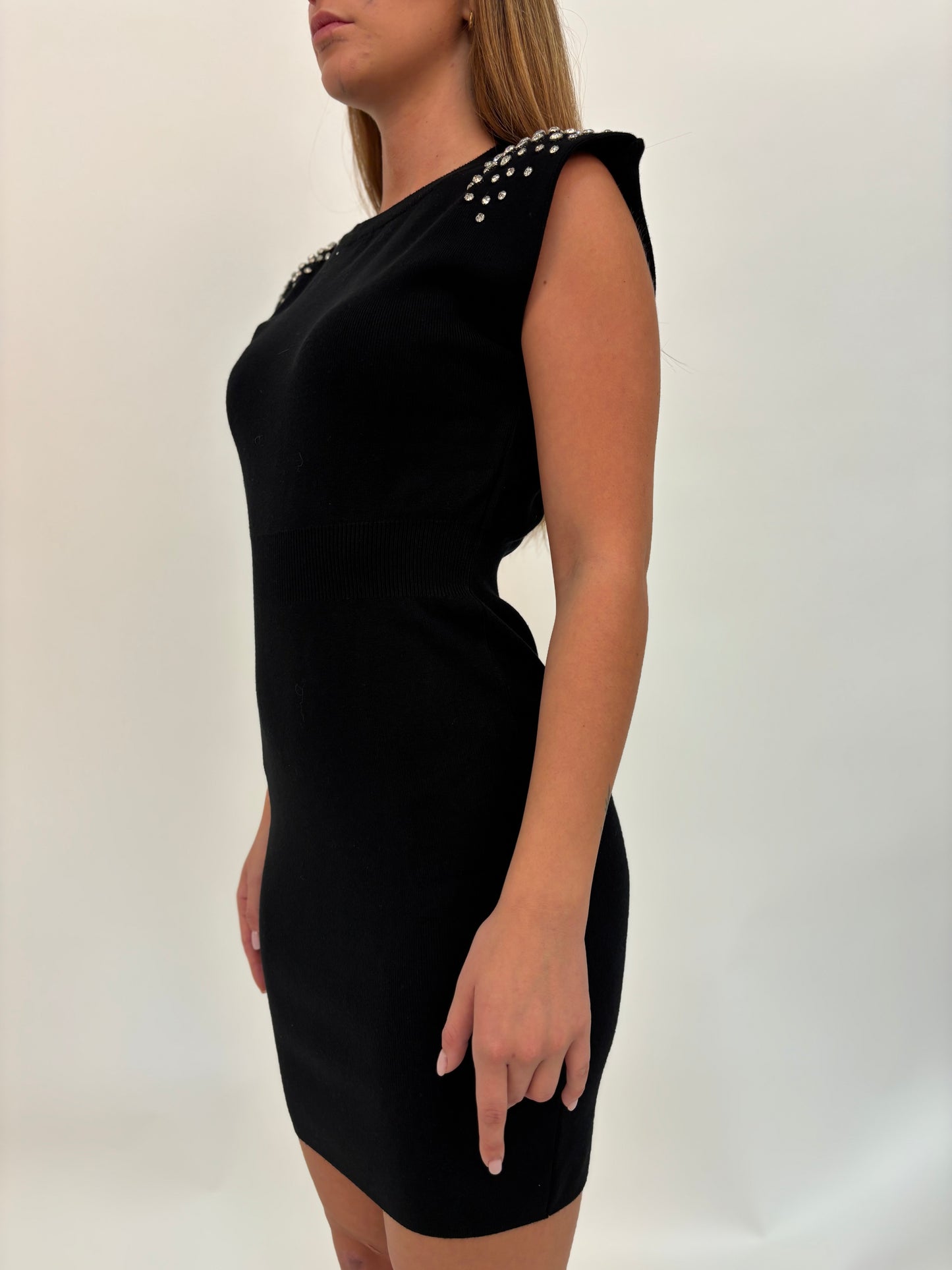 Susy Mix Abito in maglia con strass sulla spalla NERO