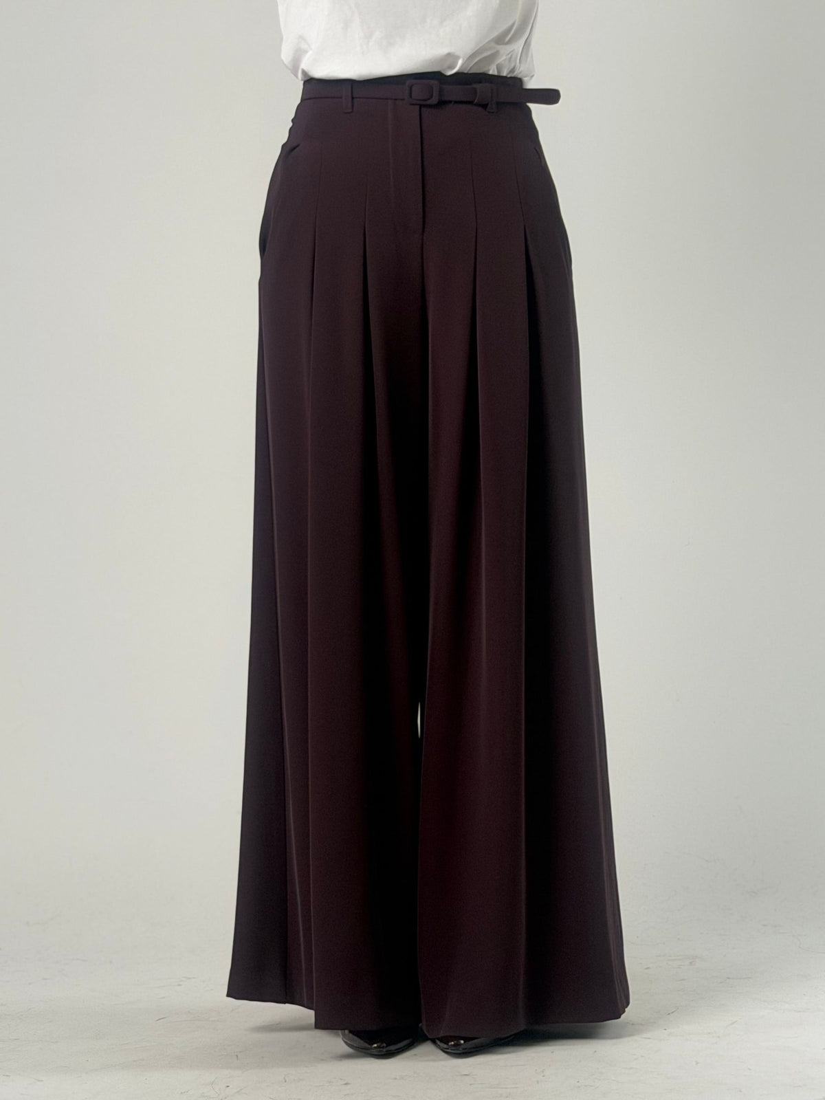 Pantalone palazzo con pinces
