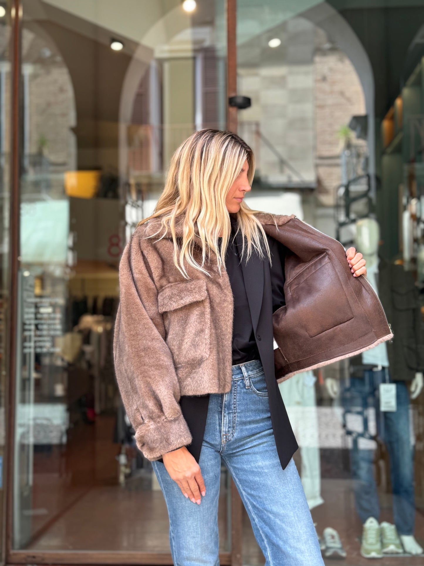 Betta Corradi Pelliccia corta cropped FANGO