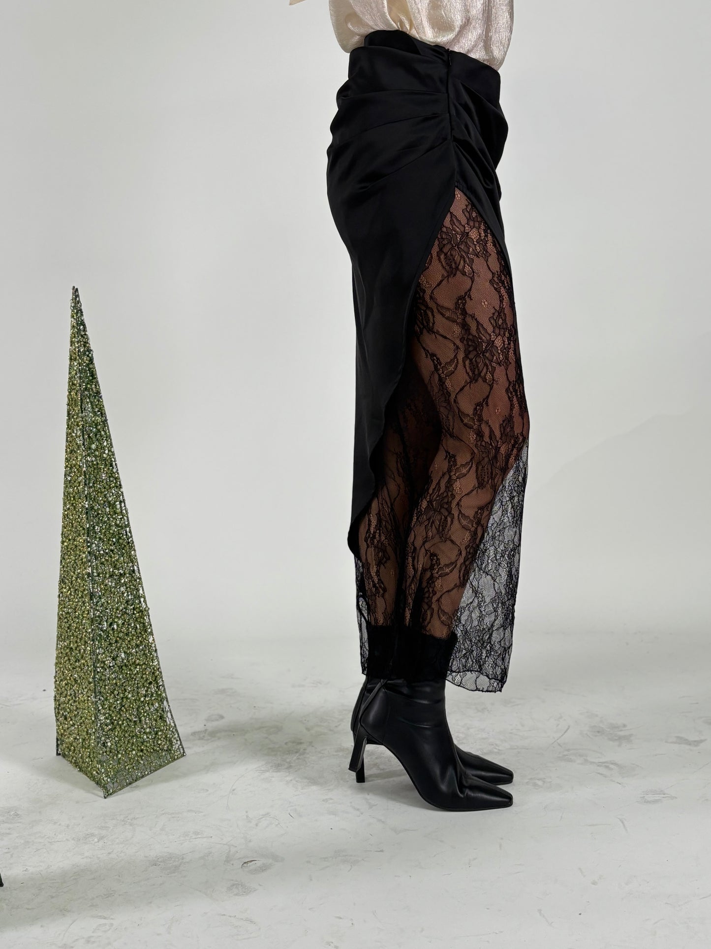 Haveone Gonna lunga in pizzo+sottogonna asimmetrico NERO