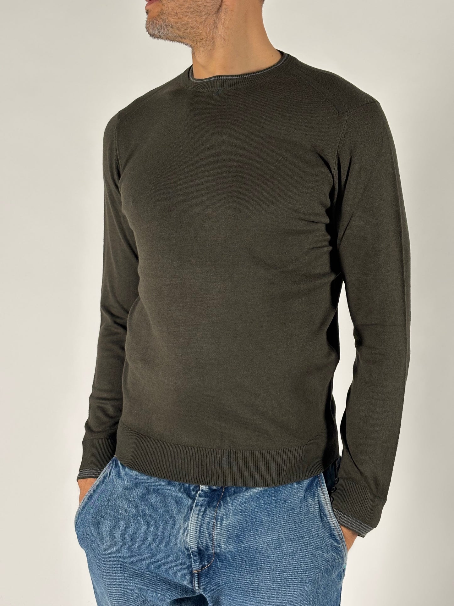 Loft88 Maglia girocollo ml con bottoni nel polsino MILITARE