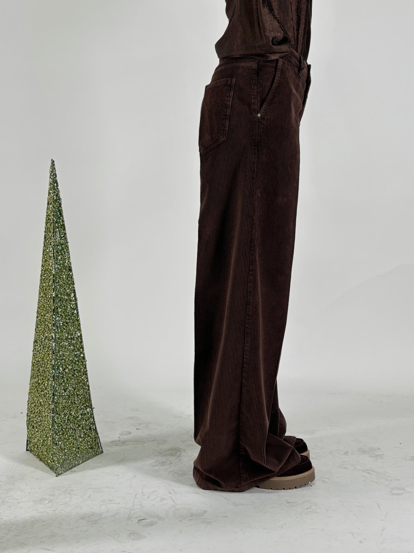 Tensione In Pantalone palazzo in velluto a costine MARRONE