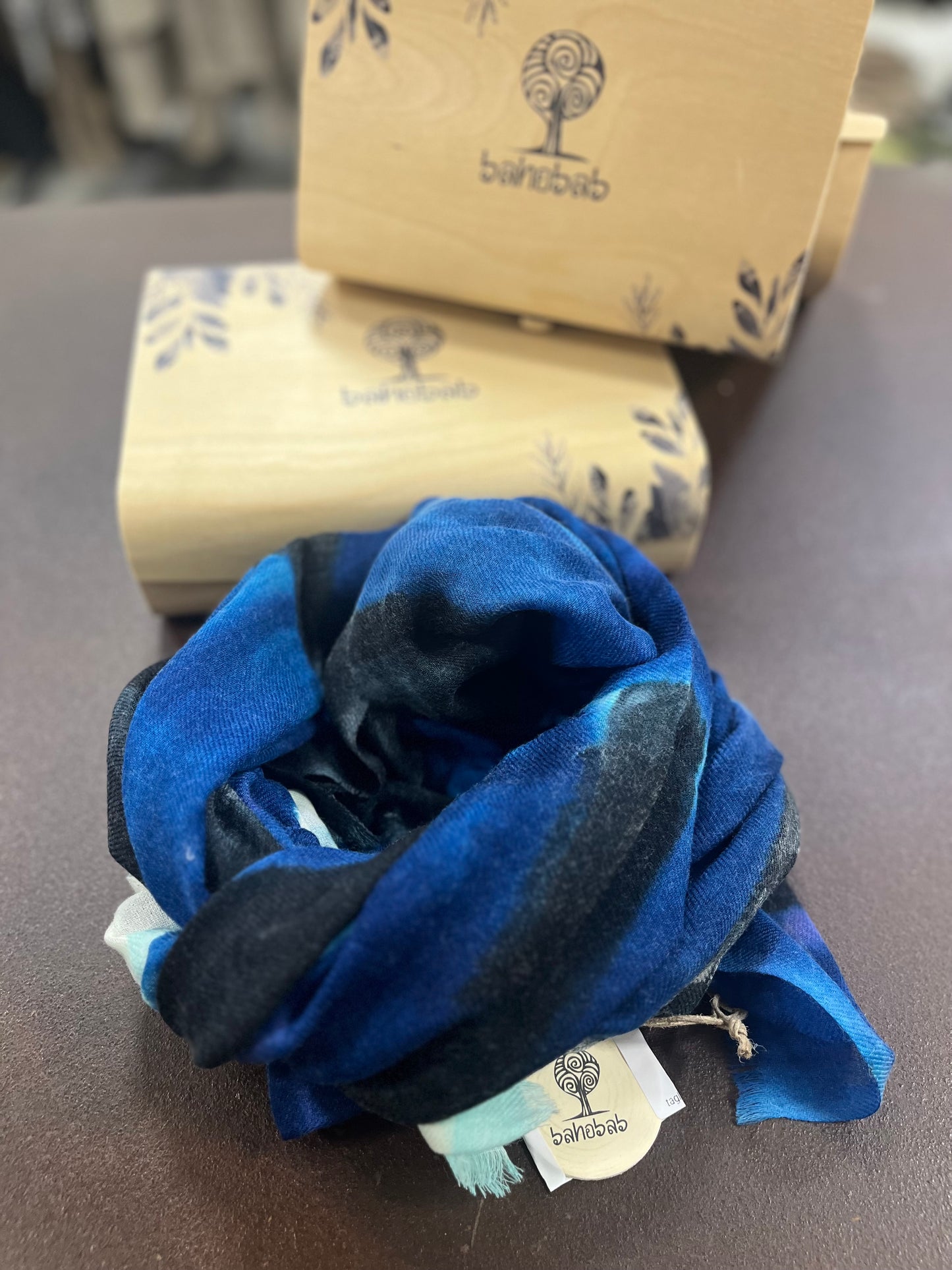 Bahobab Sciarpa 100% lana fantasia sfumature BLU/NERO/CELESTE