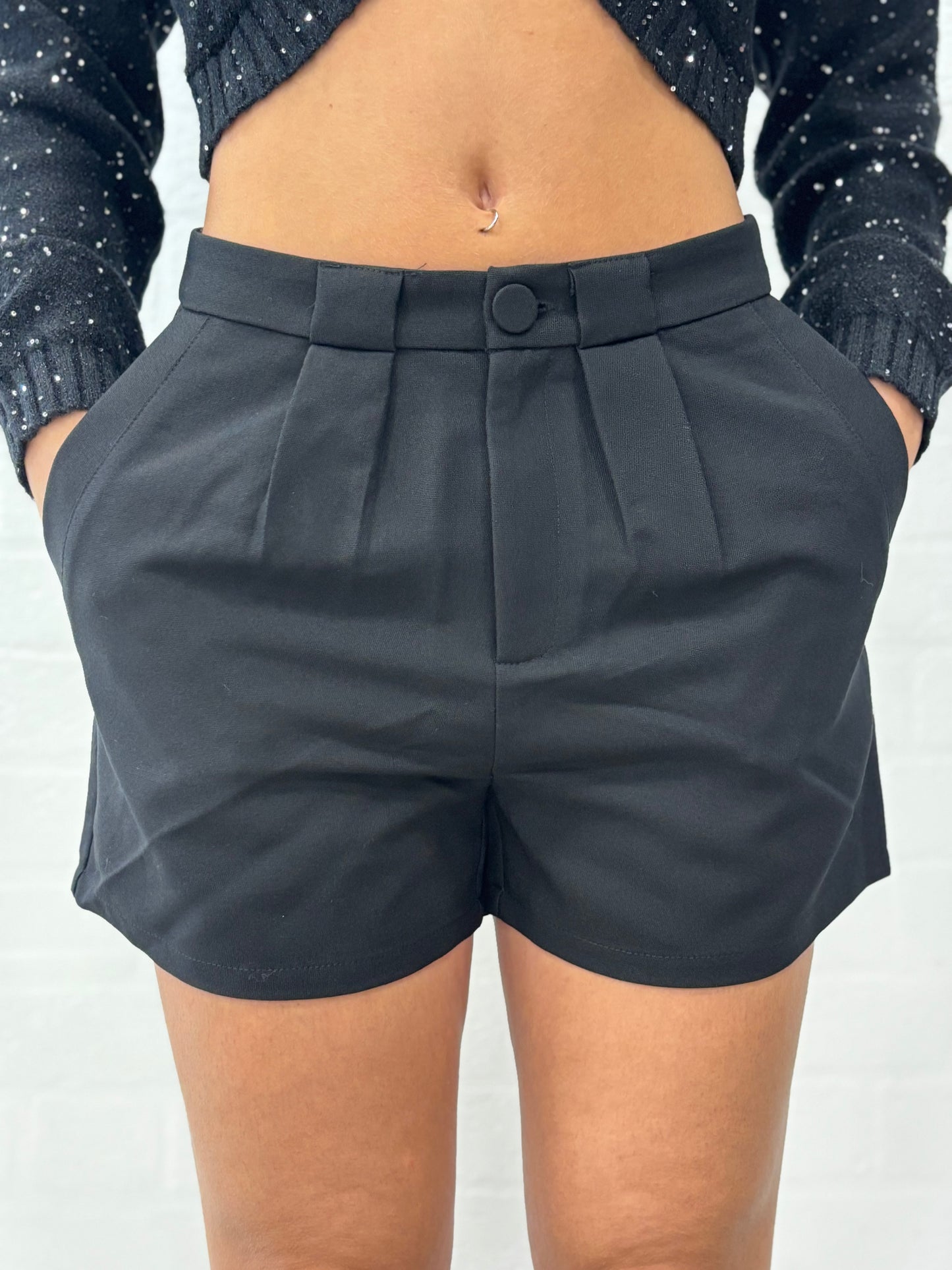 Molly Bracken Short NERO