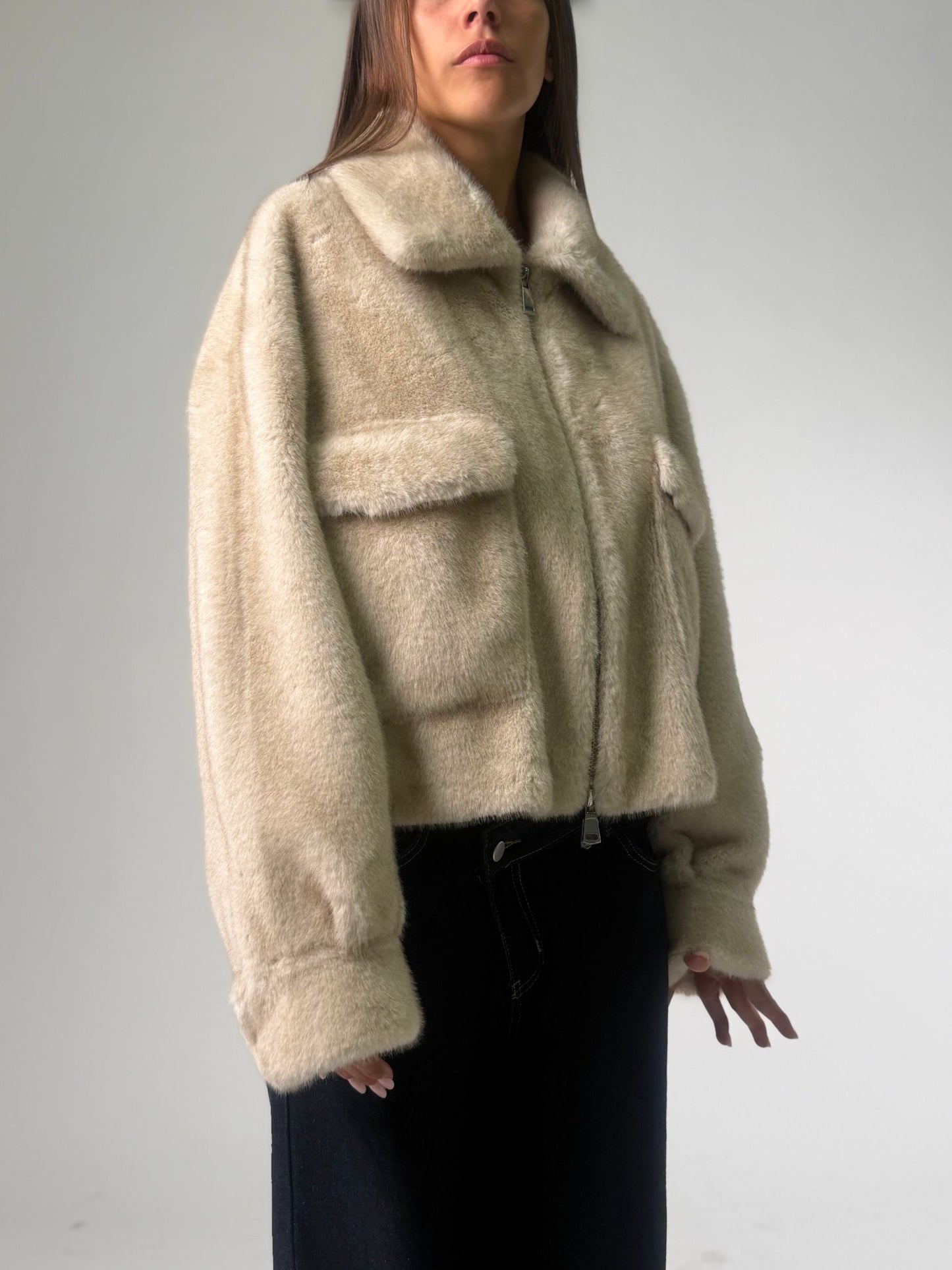 Simil pelliccia corta con zip