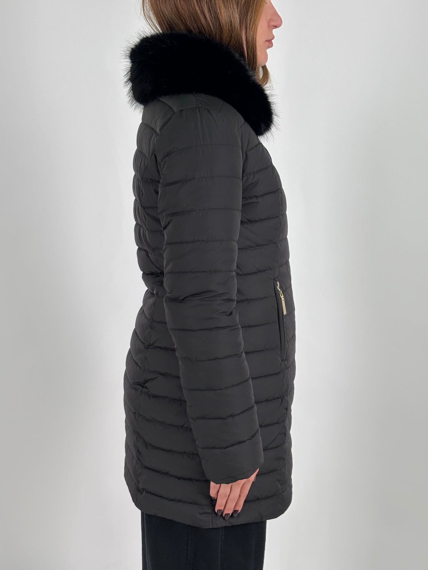 Relish Piumino lungo con colletto in ecopelliccia NERO