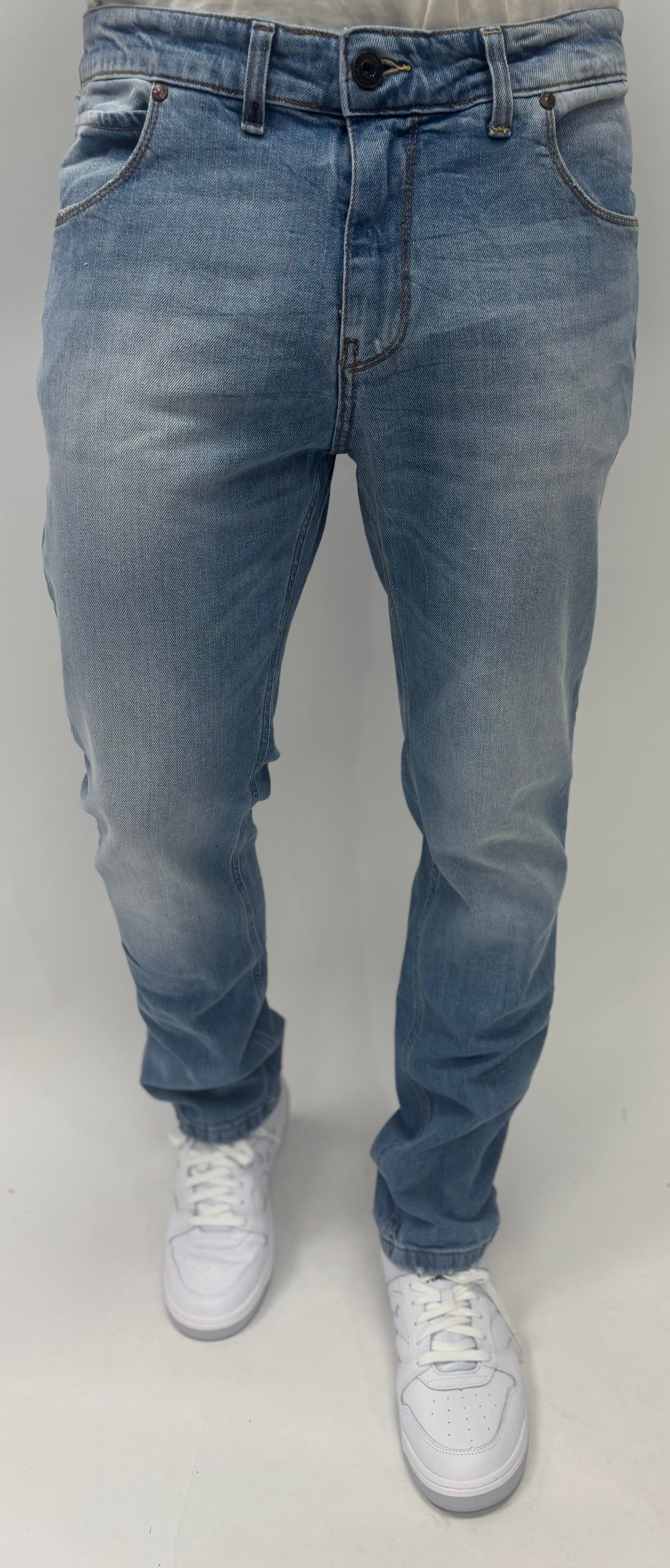 BL11 Jeans lav.chiaro con strappetti sulle tasche, sbiadito