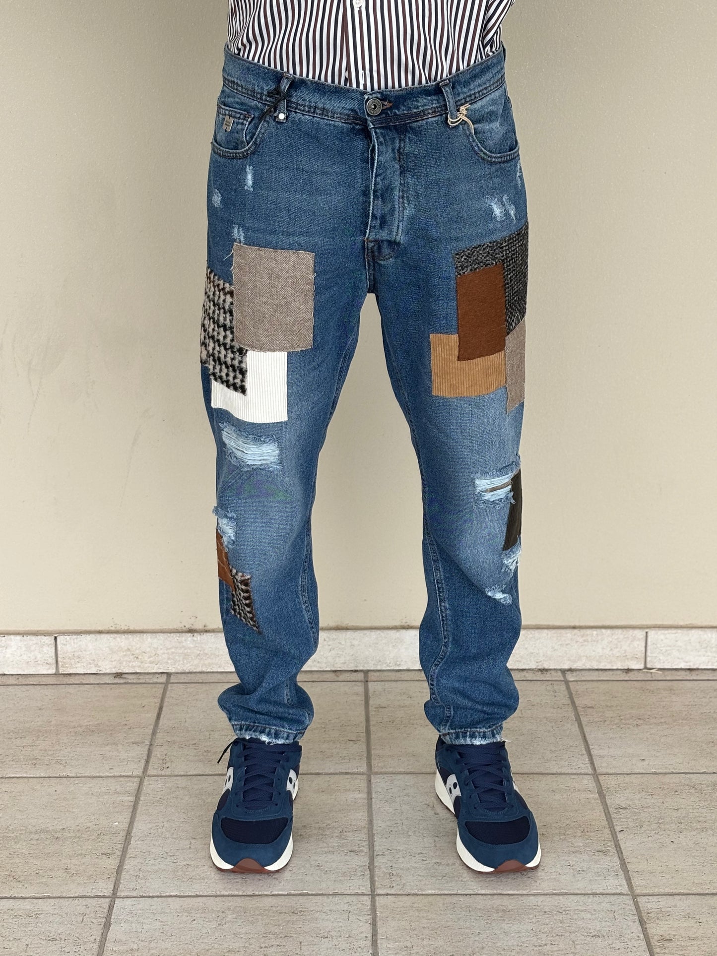 BL11 Jeans patch con strappi DENIM