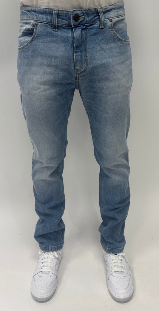 BL11 Jeans lav.chiaro con strappetti sulle tasche, sbiadito