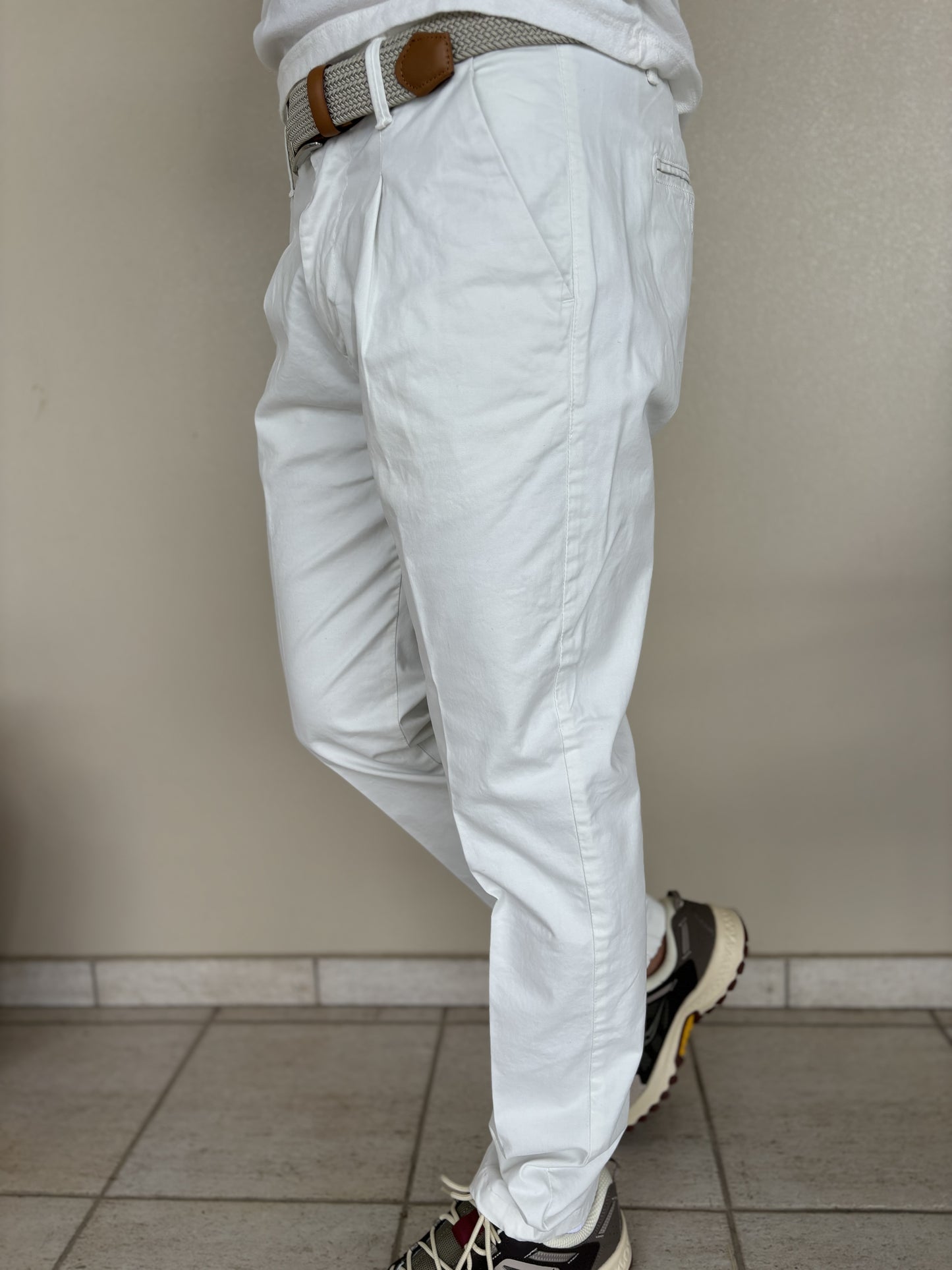 Squad Pantalone chino con pences PANNA