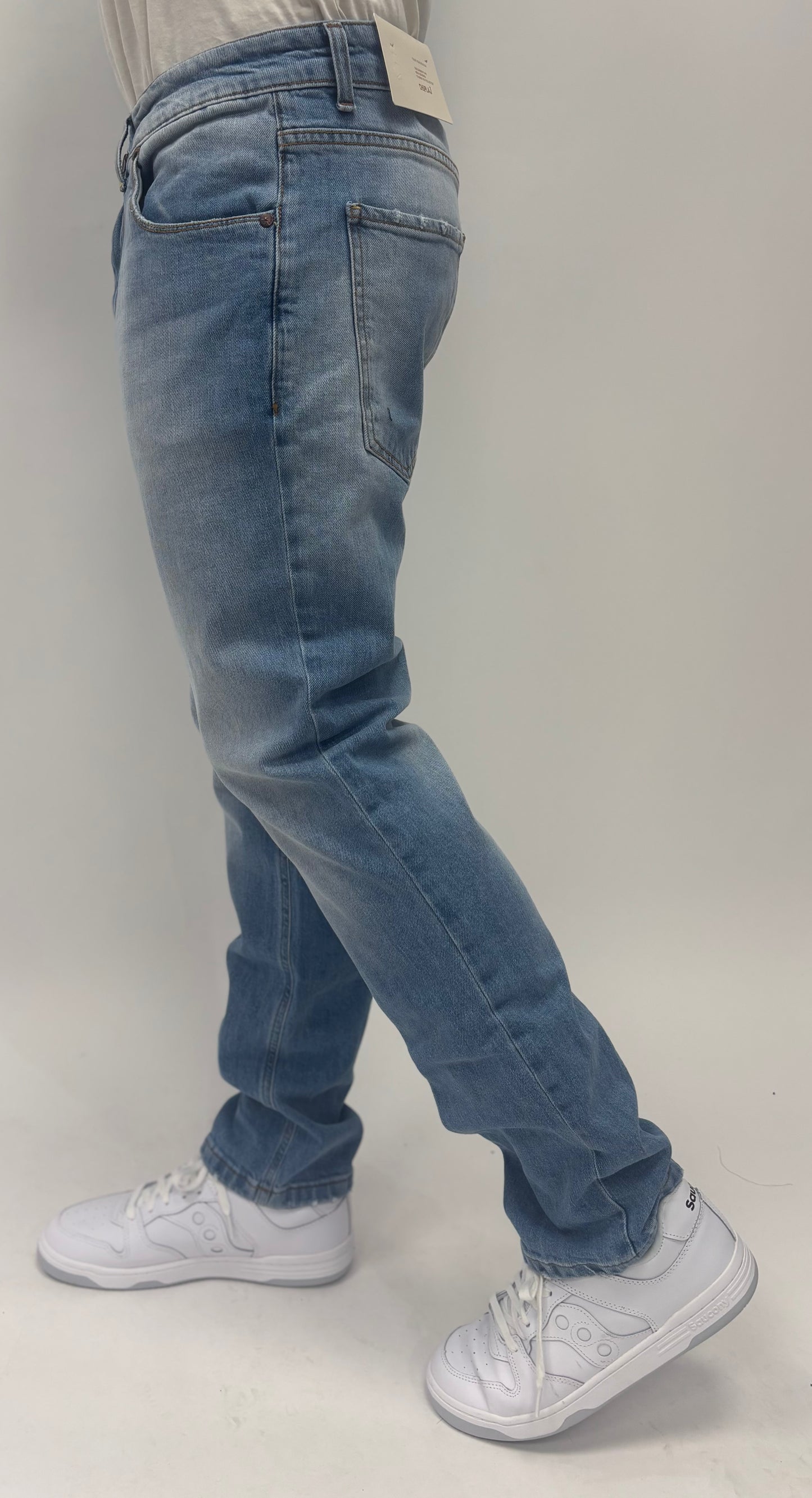 BL11 Jeans lav.chiaro con strappetti sulle tasche, sbiadito