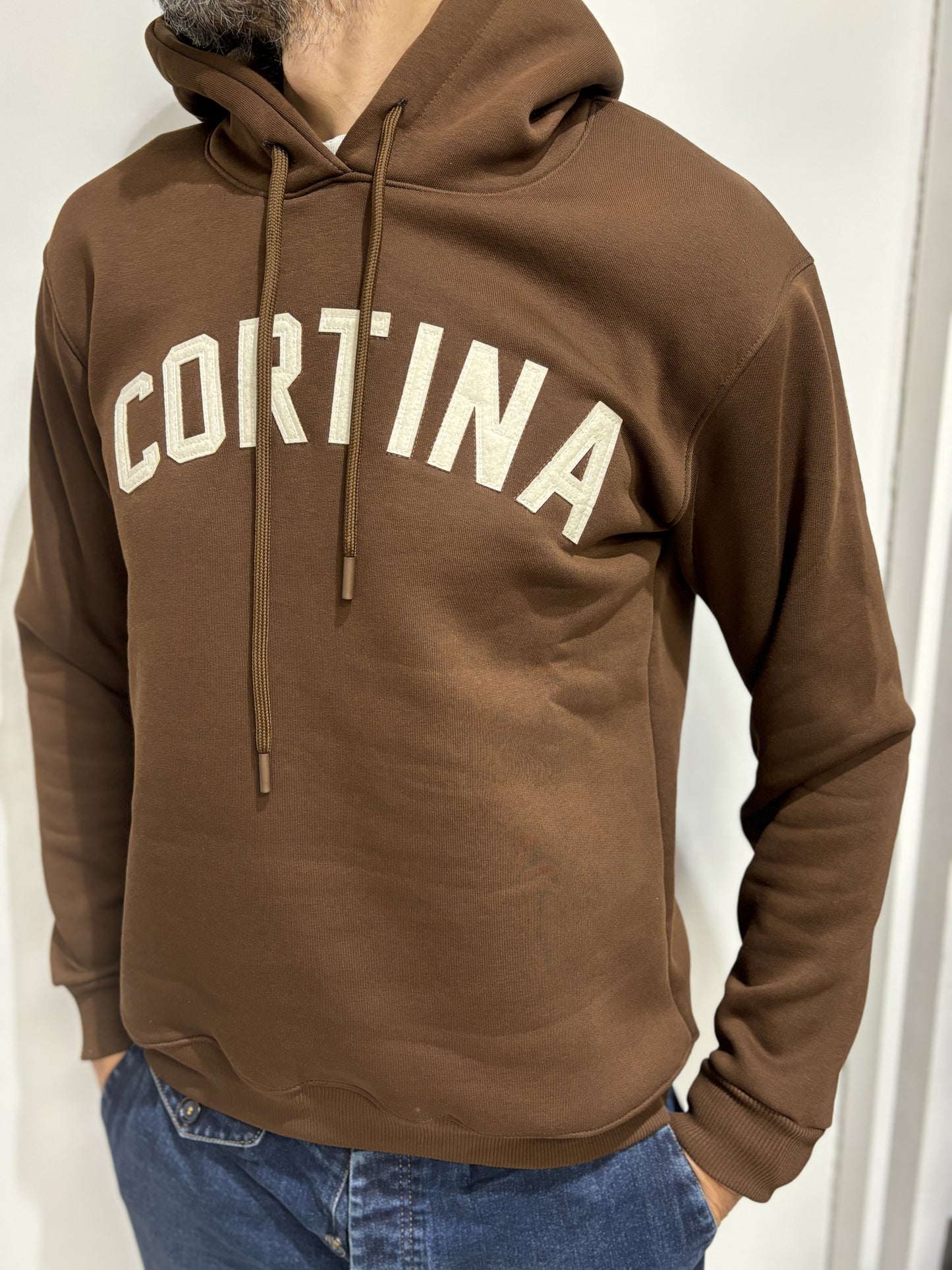 SUPERCULTURE felpa con cappuccio scritta cortina MARRONE