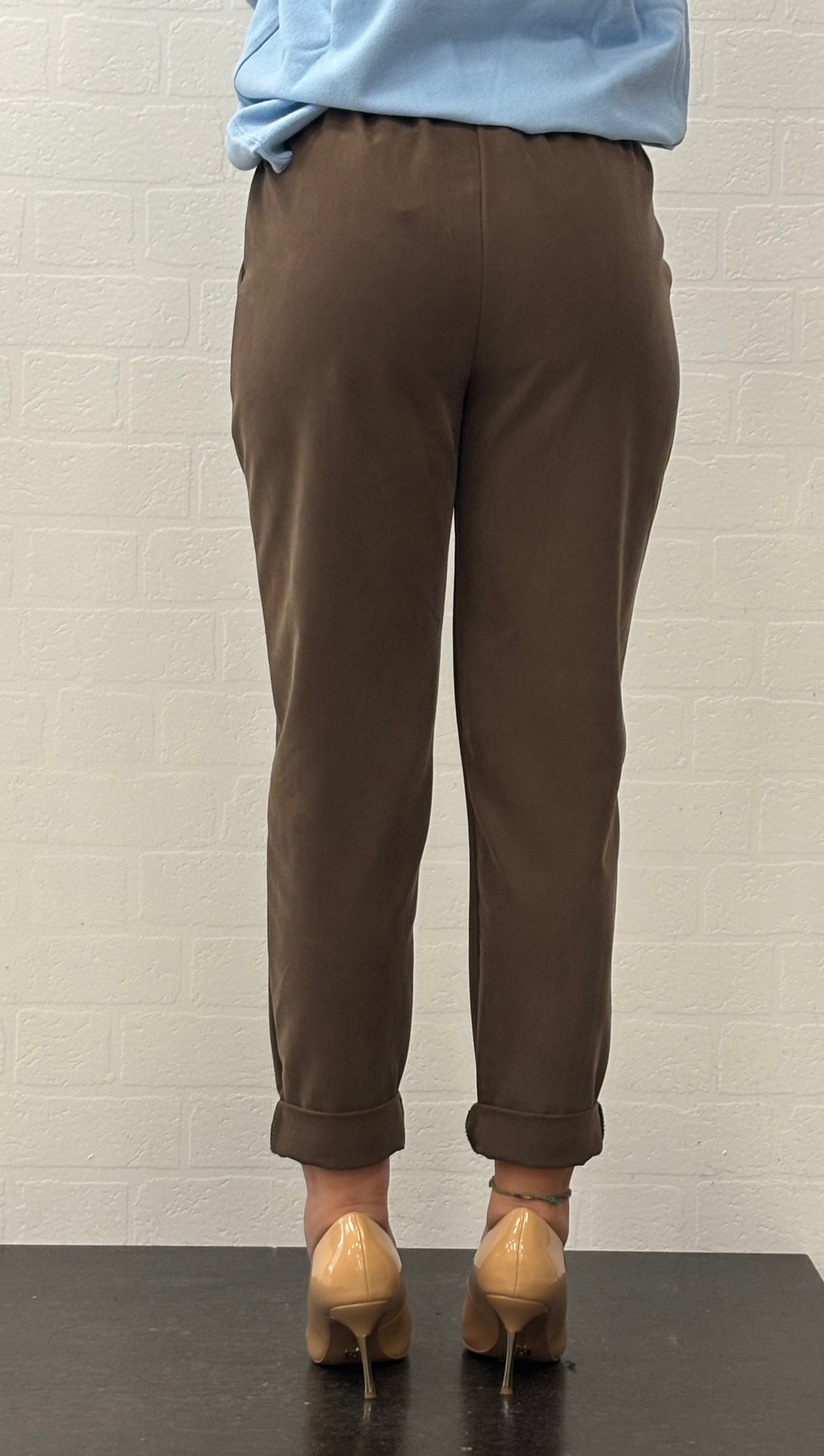 Susy Mix Pantalone con cintura cropped FANGO