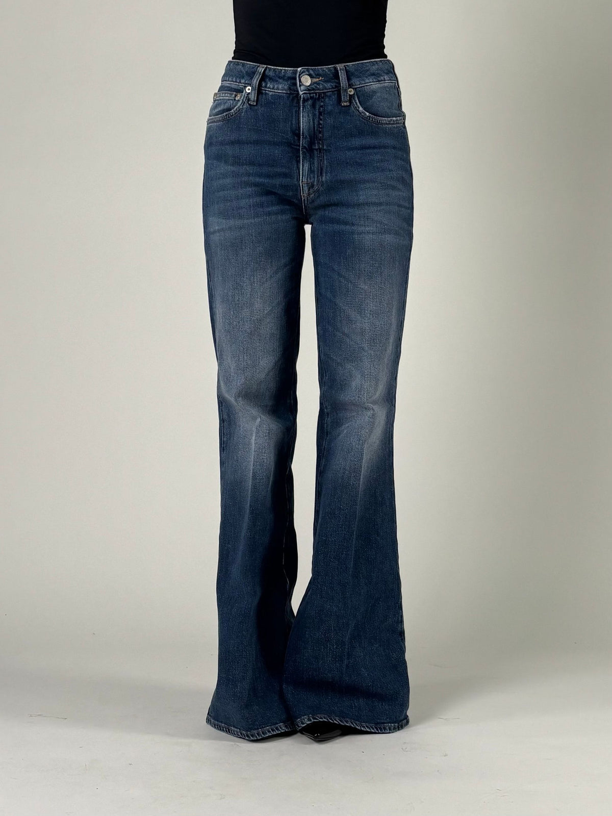 Jeans a zampa