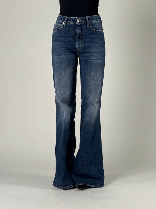 Jeans a zampa