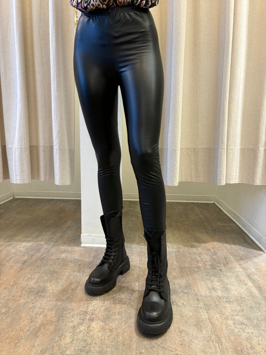 Molly Bracken Leggings lunghi in ecopelle NERO