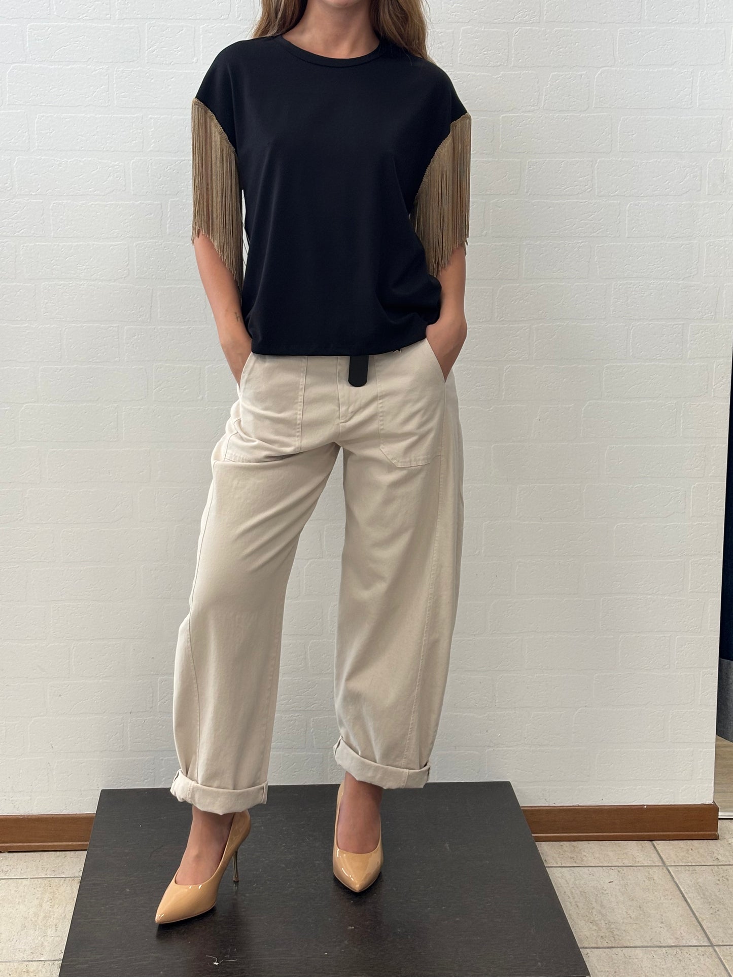 Susy Mix  t-shirt mm con frangia beige NERO