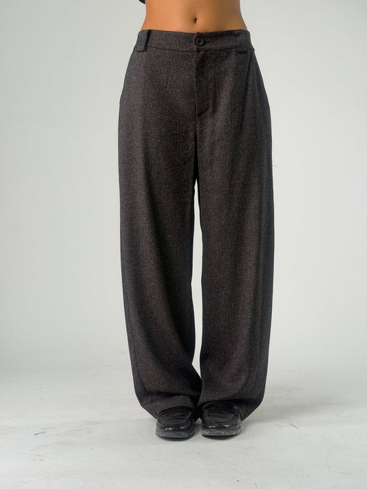 Pantalone palazzo con elastico dietro alla vita