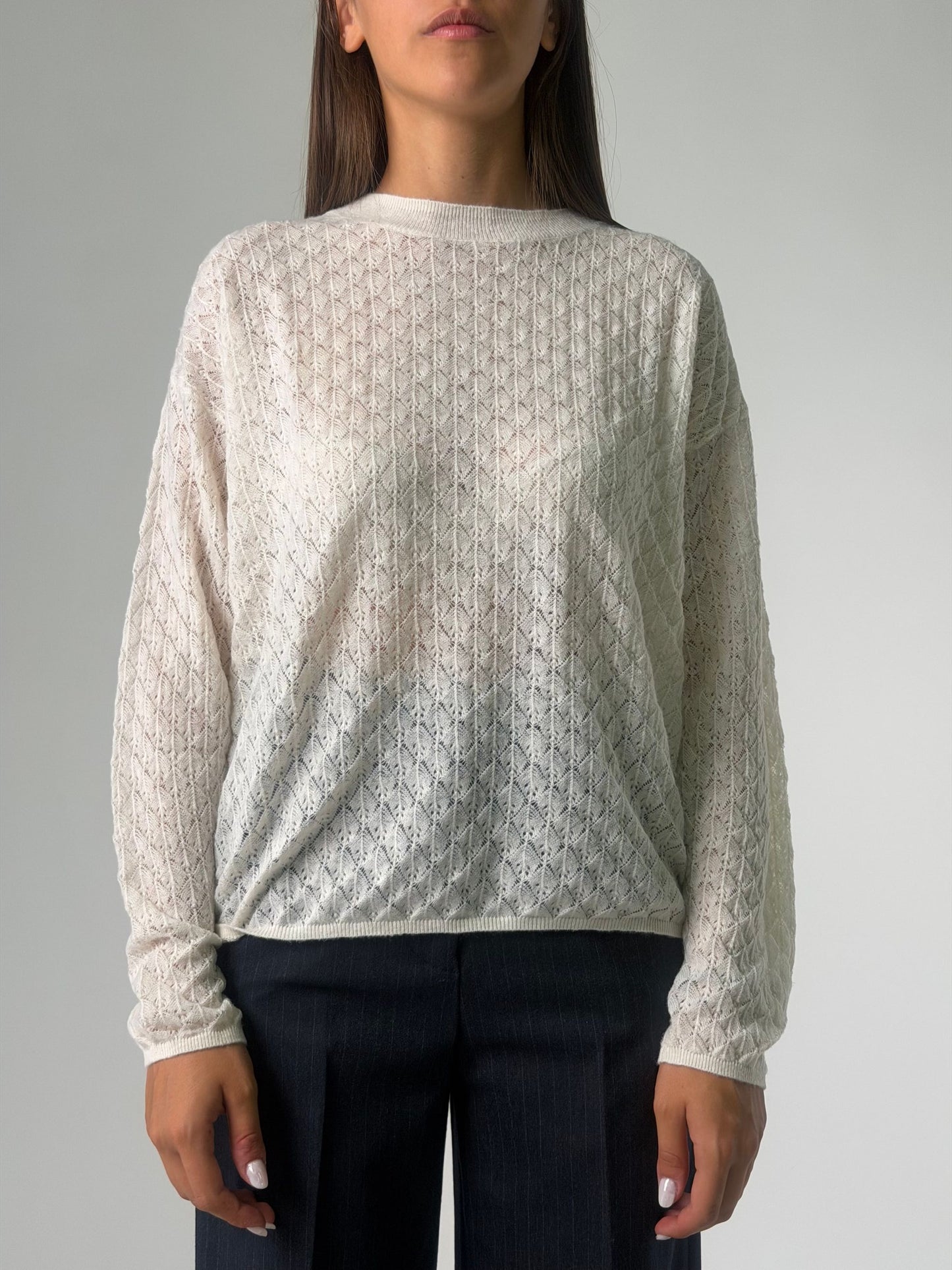 Maglia girocollo operata