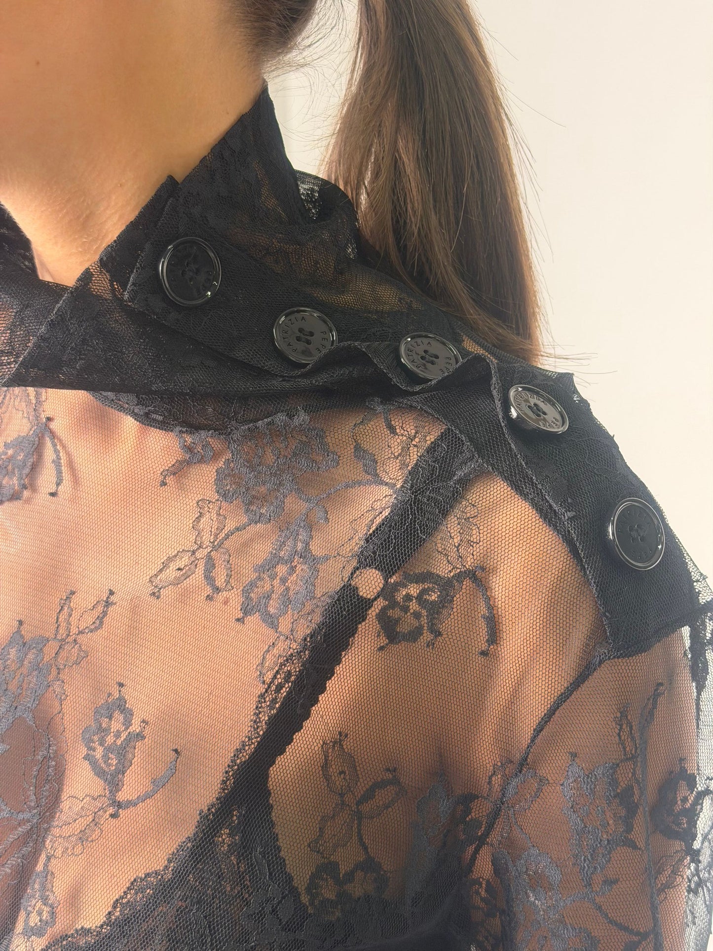 Maglia ml collo alto in pizzo trasparente