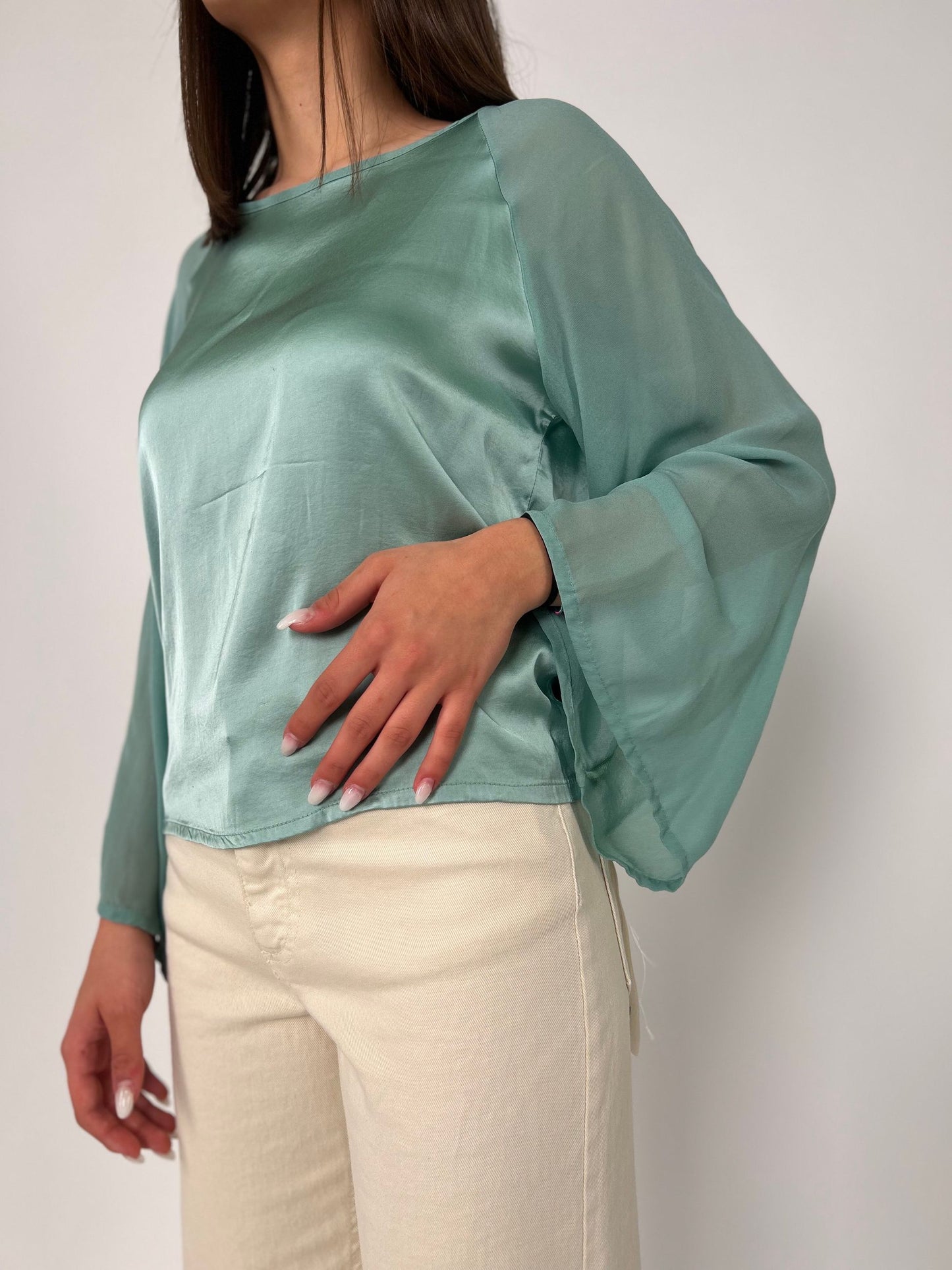 Blusa in Viscosa effetto raso con ml ampia