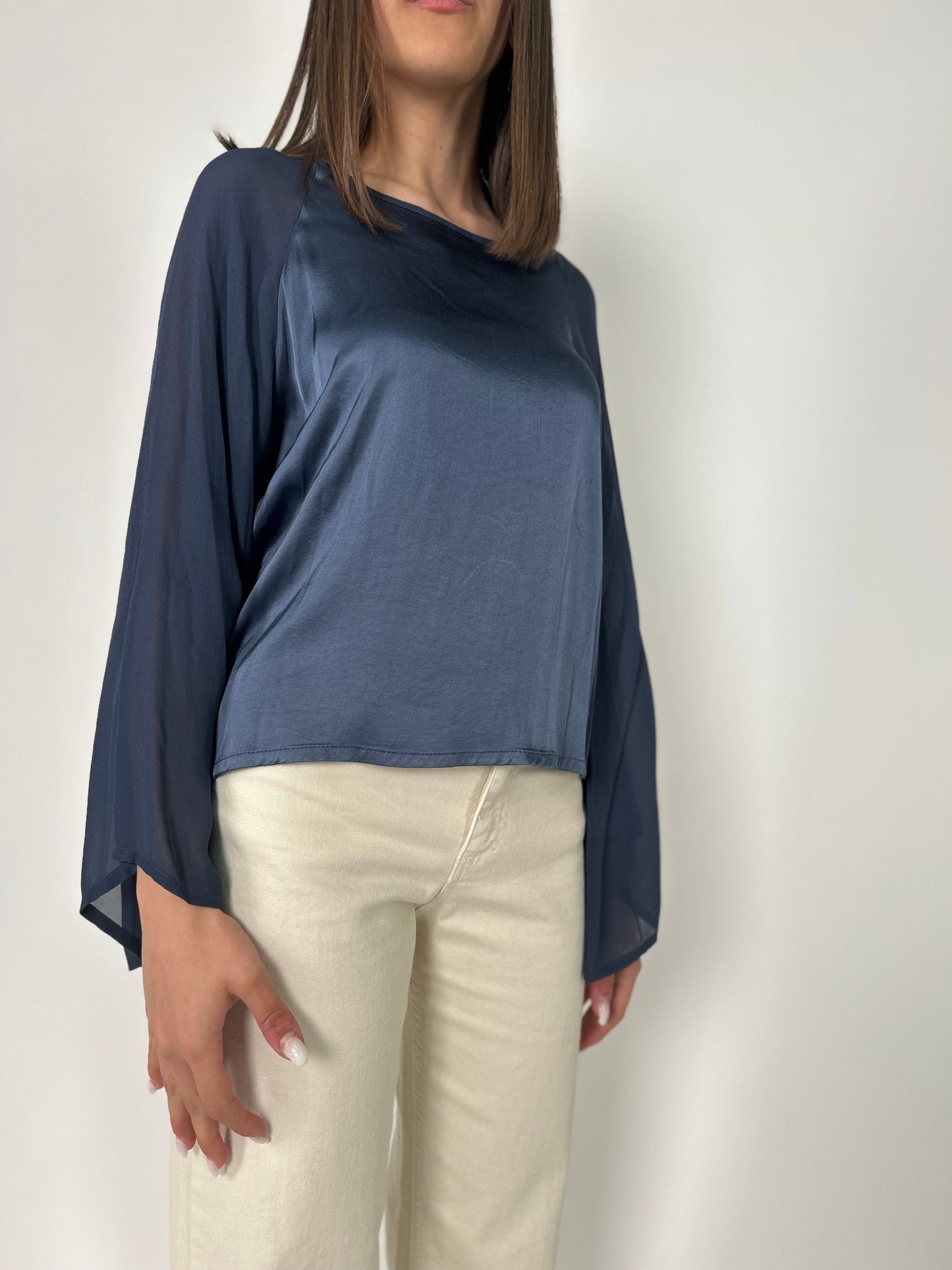 Blusa in Viscosa effetto raso con ml ampia