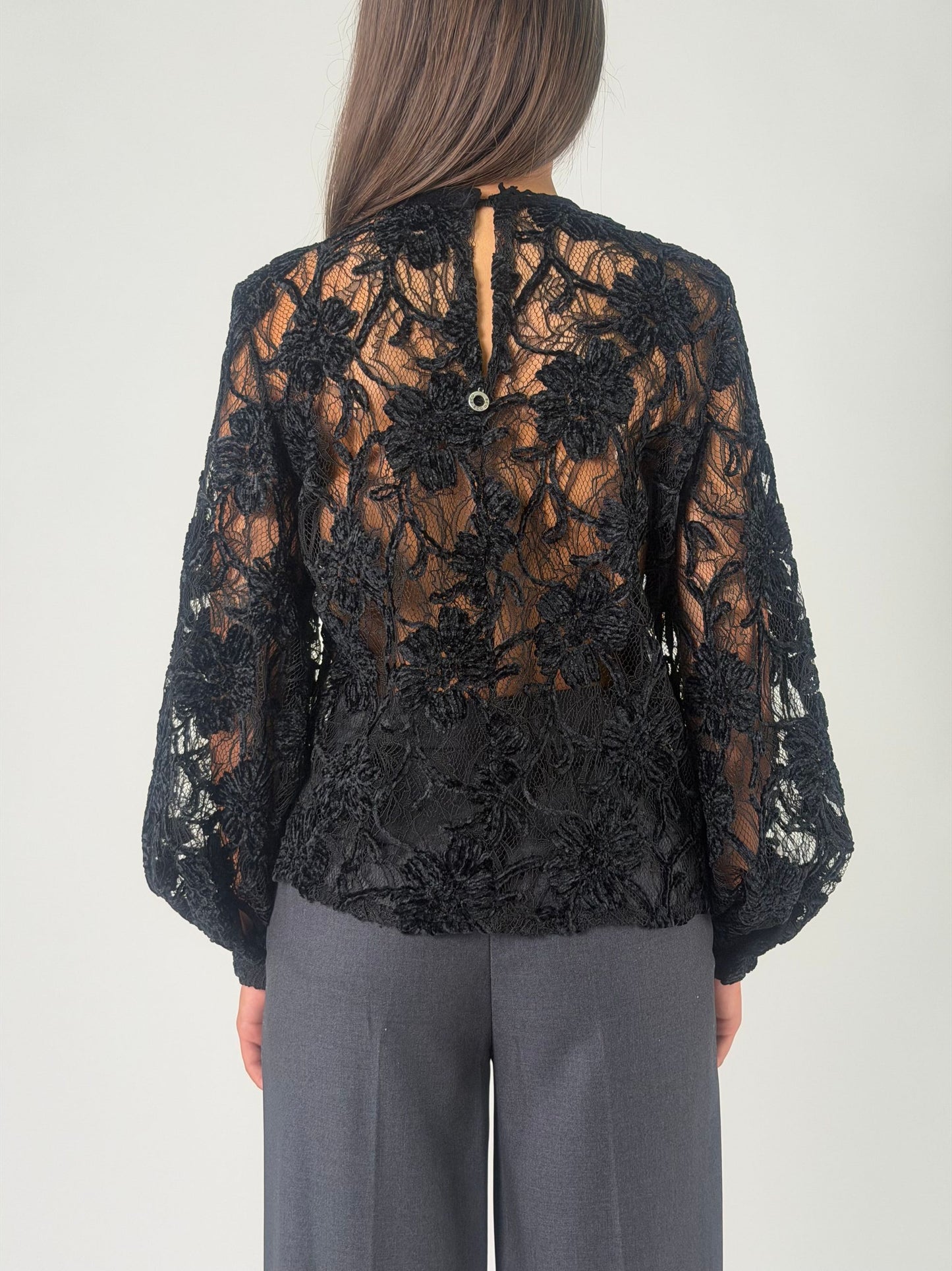 Blusa ml in pizzo ricamato in velluto