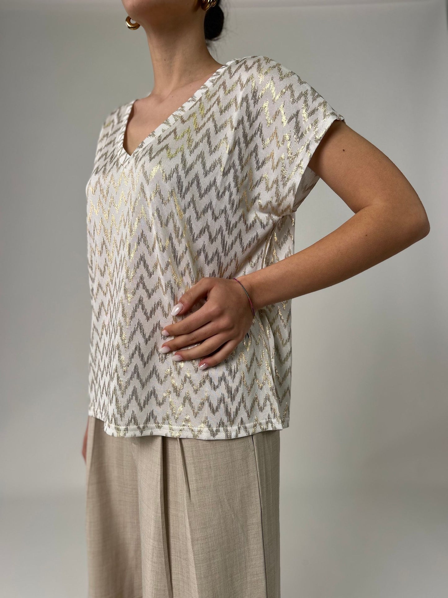 T-shirt mm scollo V