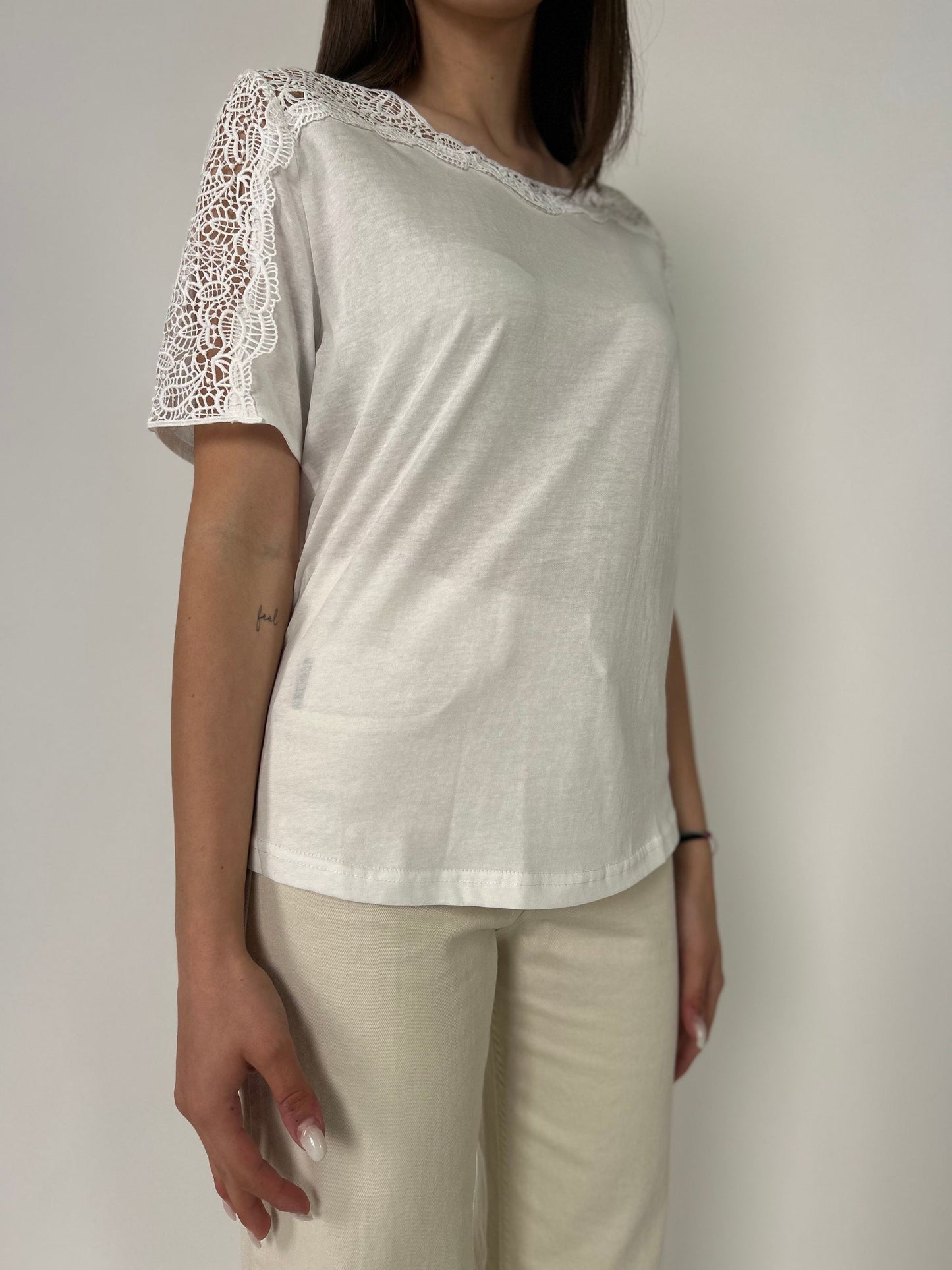 T-shirt mm in pizzo