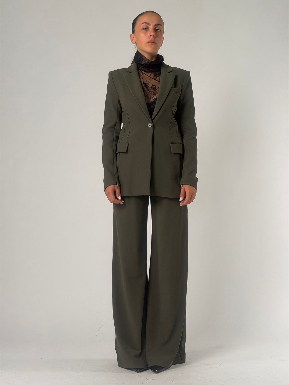 Pantalone palazzo con pences  in viscosa elasticizzata